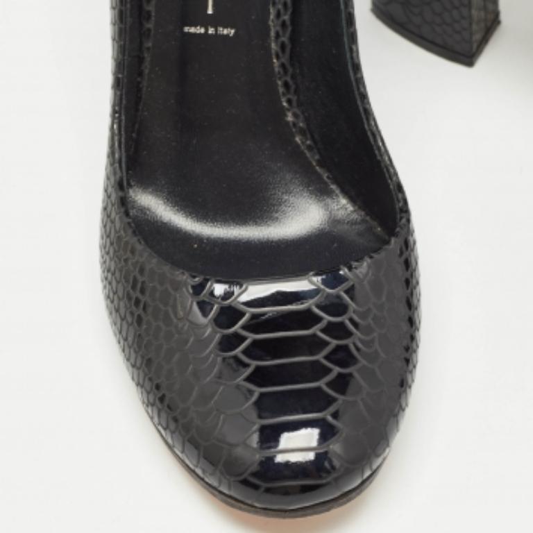 De las mujeres Casadei Black Python Embossed Leather Round Toe Pumps Talla 37.5 en venta