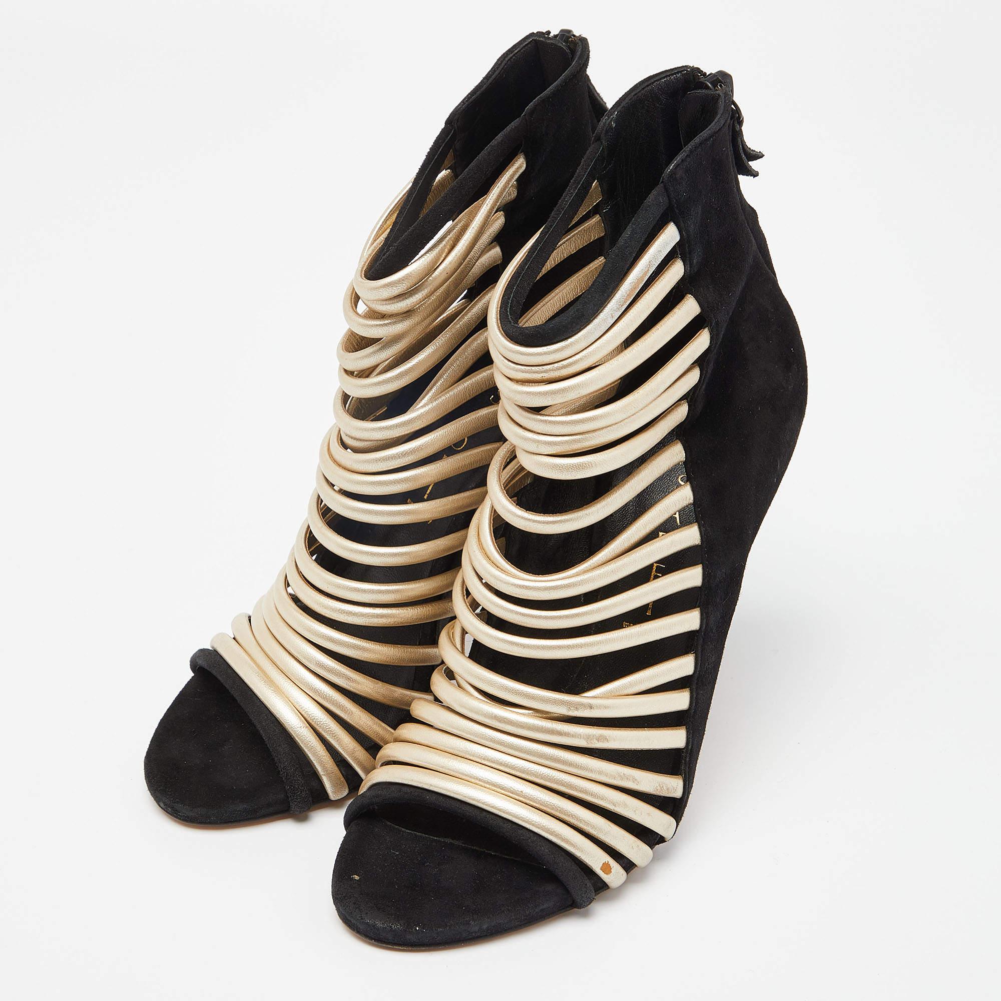 Wear these Casadei sandals to spruce up any outfit. They are versatile chic and can be easily styled. Made using quality materials these sandals are well built and long lasting.
