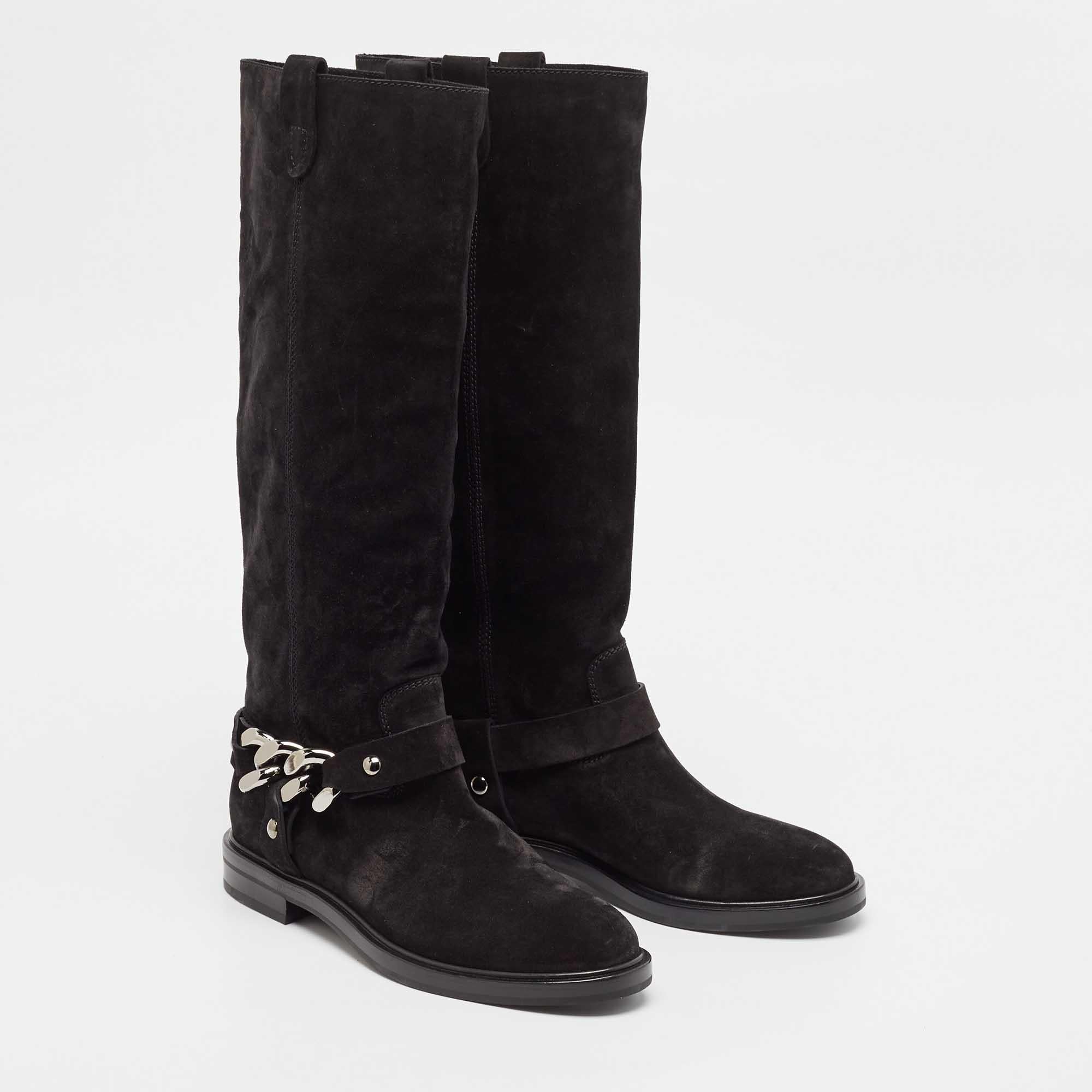 Casadei Schwarze knielange Stiefel aus Wildleder mit Kettendetail Größe 39 Damen im Angebot