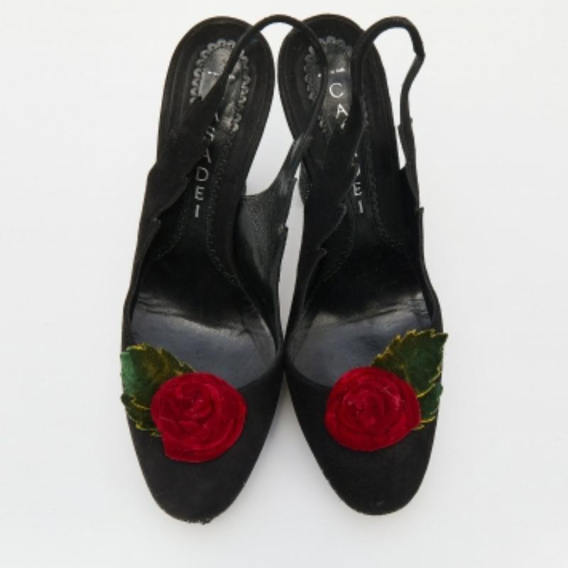 Noir Casadei Black Suede Rose Platform Slingback Sandals Size 38 (Sandales à talons compensés en daim noir) en vente