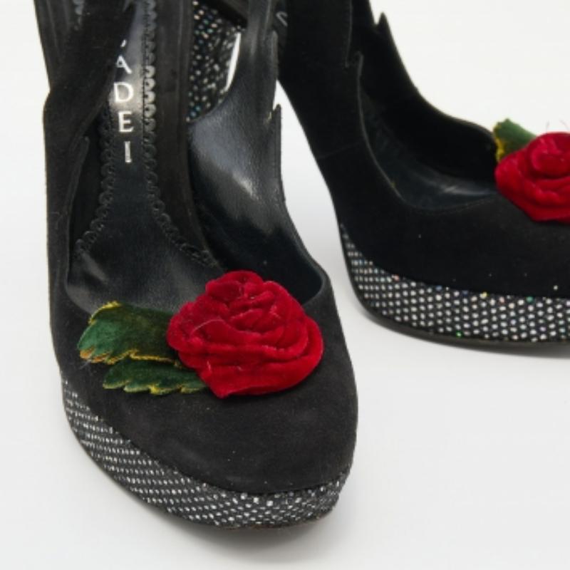 Casadei Black Suede Rose Platform Slingback Sandals Size 38 (Sandales à talons compensés en daim noir) Pour femmes en vente