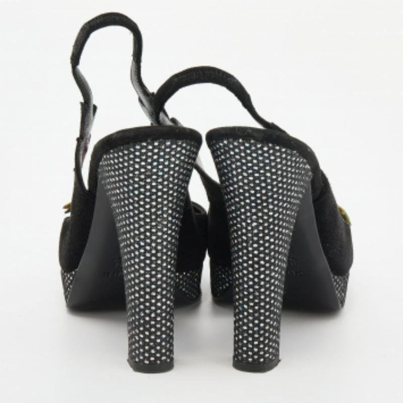 Casadei Black Suede Rose Platform Slingback Sandals Size 38 (Sandales à talons compensés en daim noir) en vente 1