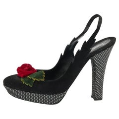 Casadei Black Suede Rose Platform Slingback Sandals Size 38 (Sandales à talons compensés en daim noir)