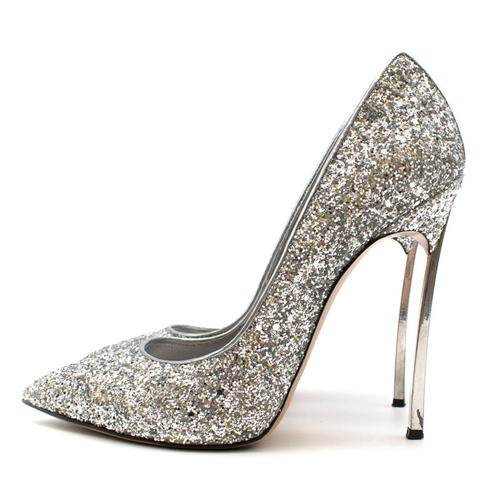 Casadei Blade Pumps in Silver Glitter SIZE 39 In Good Condition For Sale In London, GB