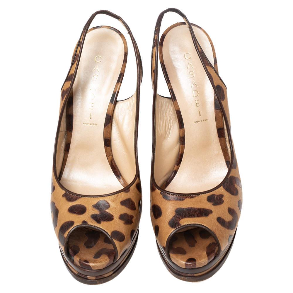 Casadei Brown/Beige Leopard Print Leather Peep Toe Slingback Sandals Size 40 In Good Condition In Dubai, Al Qouz 2