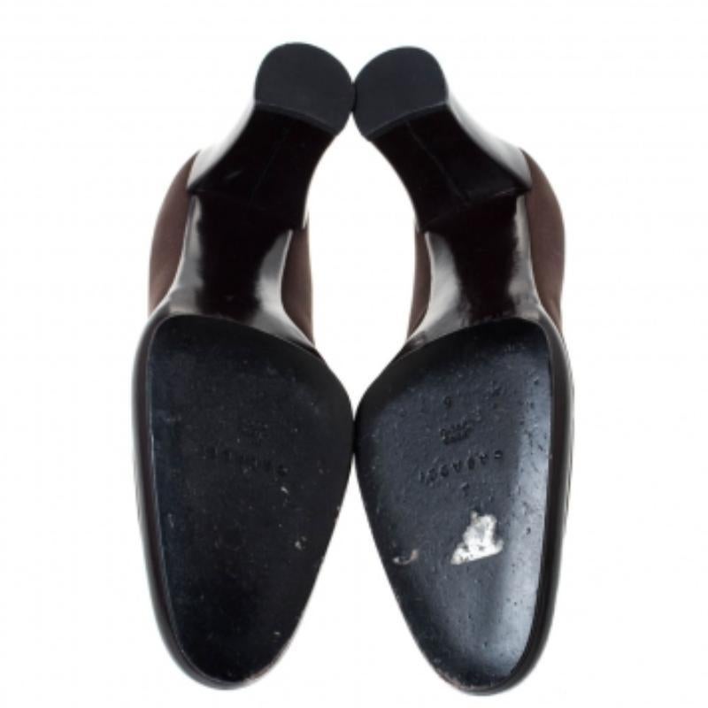 Casadei Escarpins à plateforme en tissu Brown Taille 35 Bon état - En vente à Dubai, Al Qouz 2