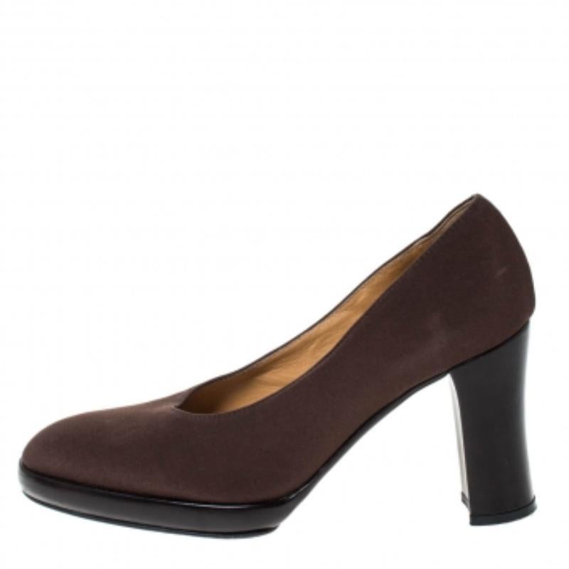 Casadei Escarpins à plateforme en tissu Brown Taille 35 en vente 2