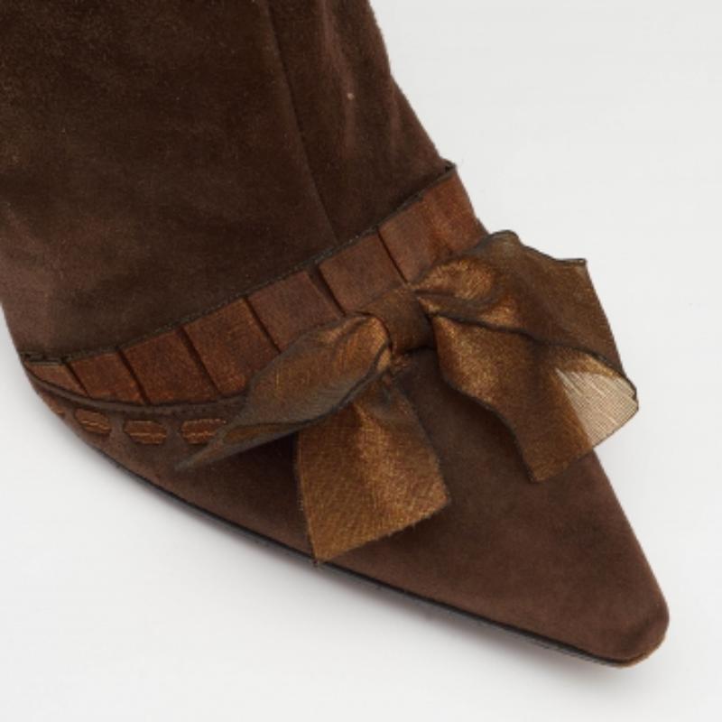 Casadei Brown Suede Bow Detail Ankle Length Boots Size 37 Pour femmes en vente