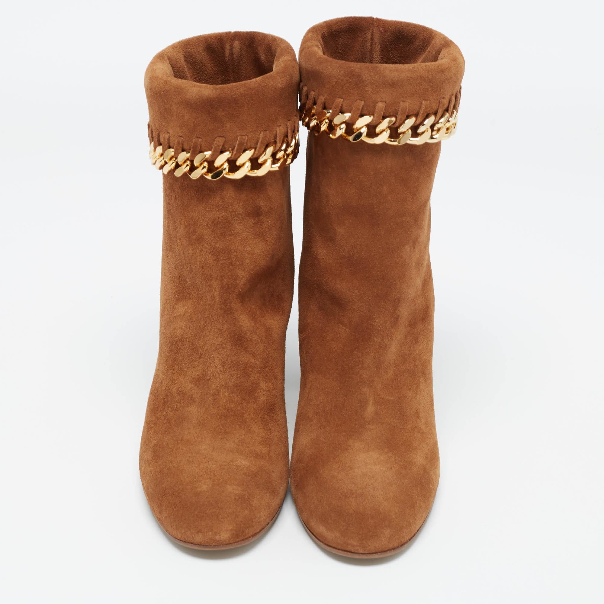 Marron Casadei Brown Suede Chain Detail Ankle Boots Size 37 en vente
