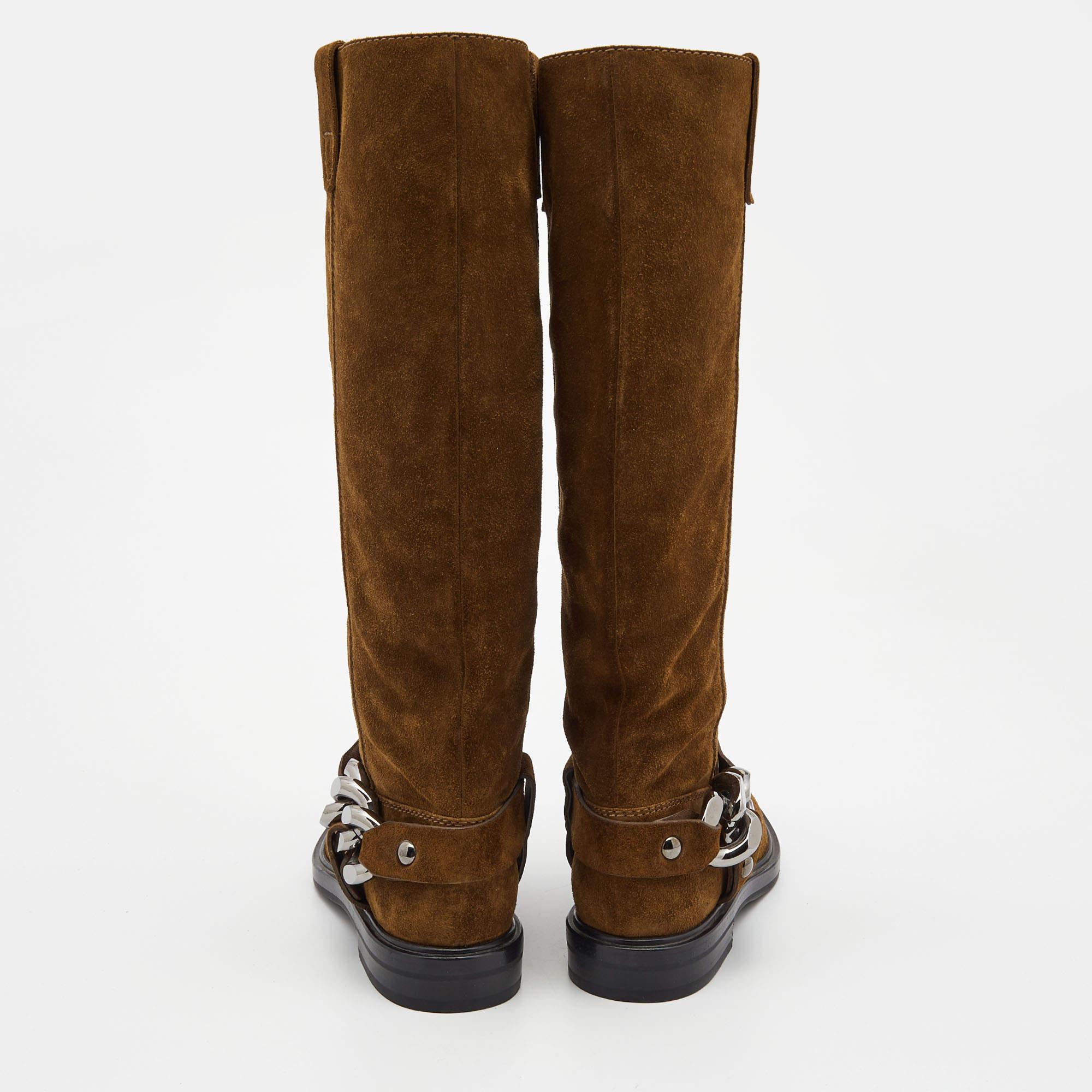 Casadei Brown Suede Chain Detail Knee Length Boots Size 36 In New Condition In Dubai, Al Qouz 2