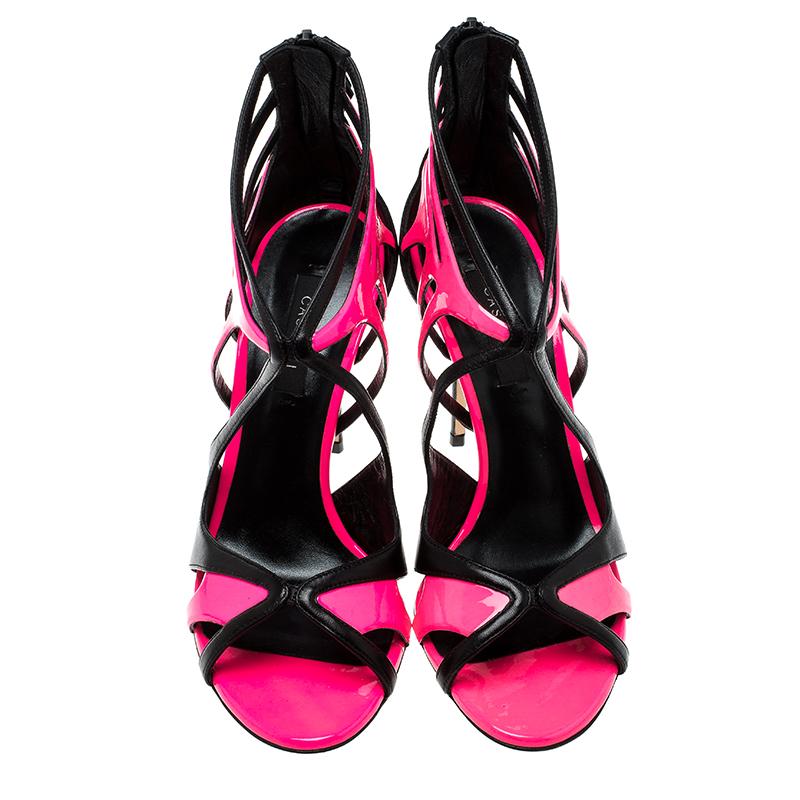 Casadei Fuchsia Pink and Black Leather Cutout Sandals Size 37 In New Condition In Dubai, Al Qouz 2