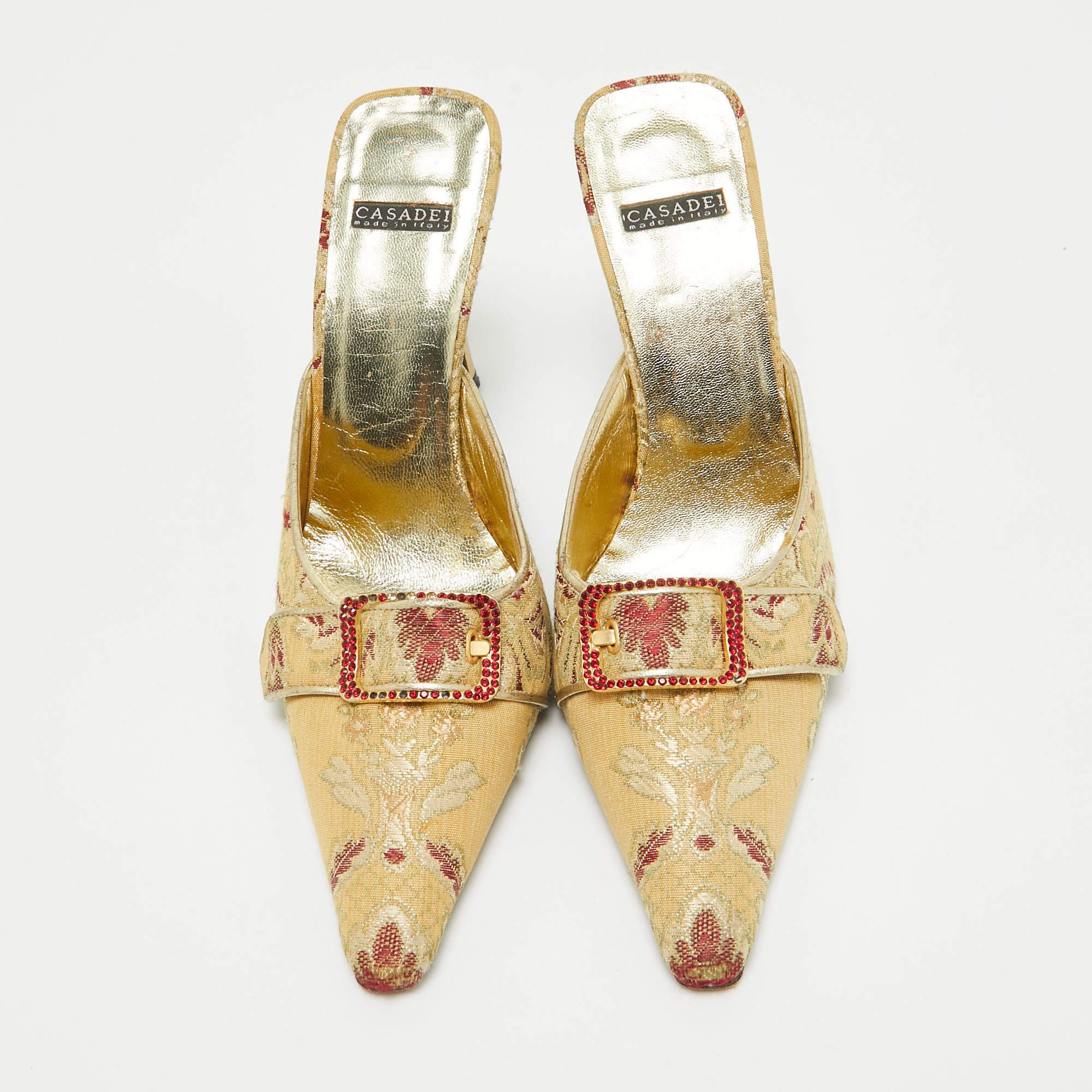 Casadei Gold Floral Embroidered Fabric Mules Size 36.5 In Good Condition For Sale In Dubai, Al Qouz 2