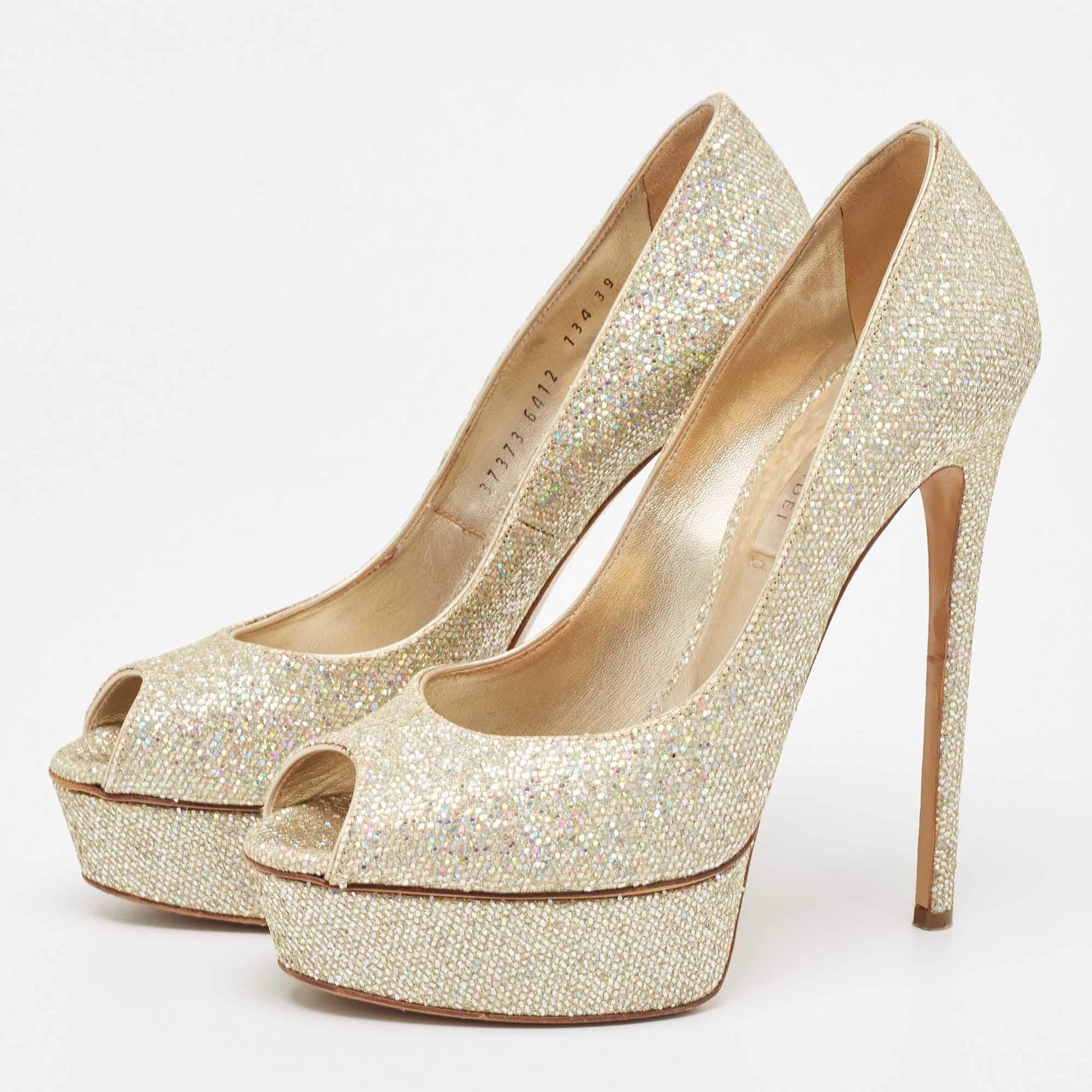 Women's Casadei Gold Glitter Lamé Fabric Peep Toe Platform Pumps Size 39 For Sale