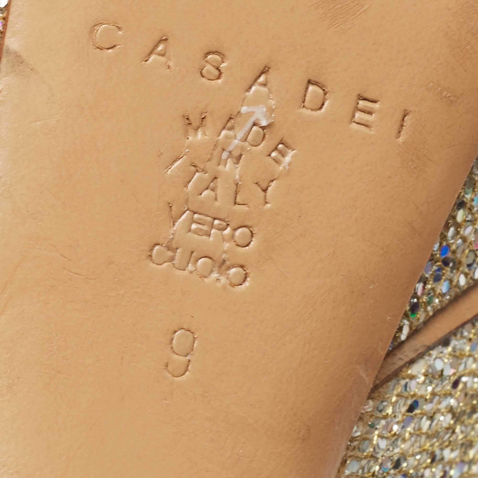 Casadei Gold Glitter Lamé Fabric Peep Toe Platform Pumps Size 39 For Sale 3