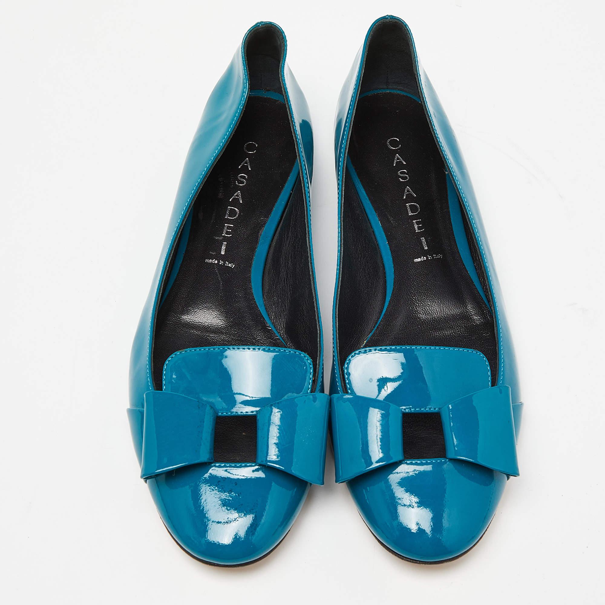 Casadei Green Patent Leather Ballet Flats Size 37 In Fair Condition For Sale In Dubai, Al Qouz 2