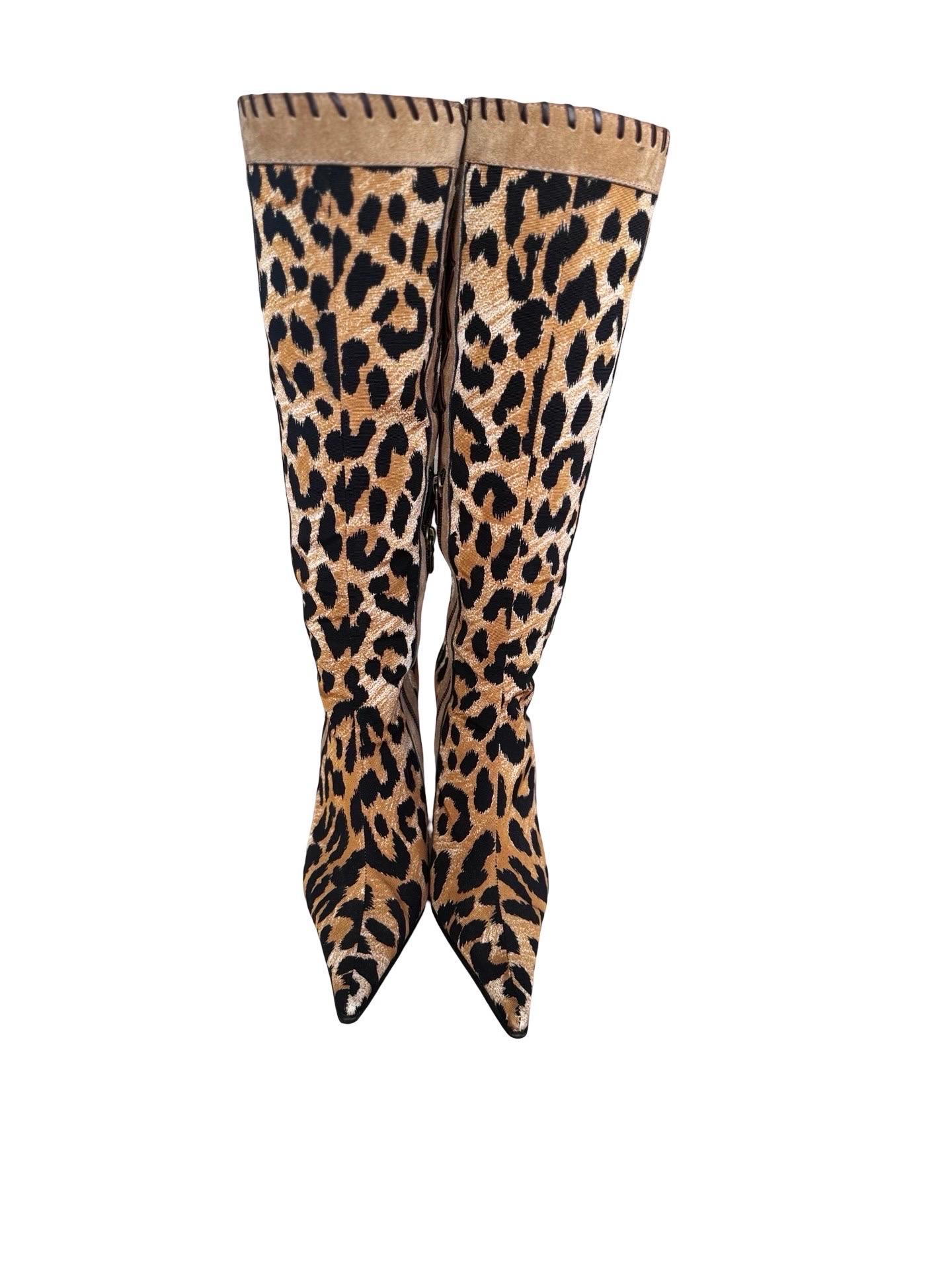 Casadei Stiefel aus Leopardenstoff und Leder Damen im Angebot