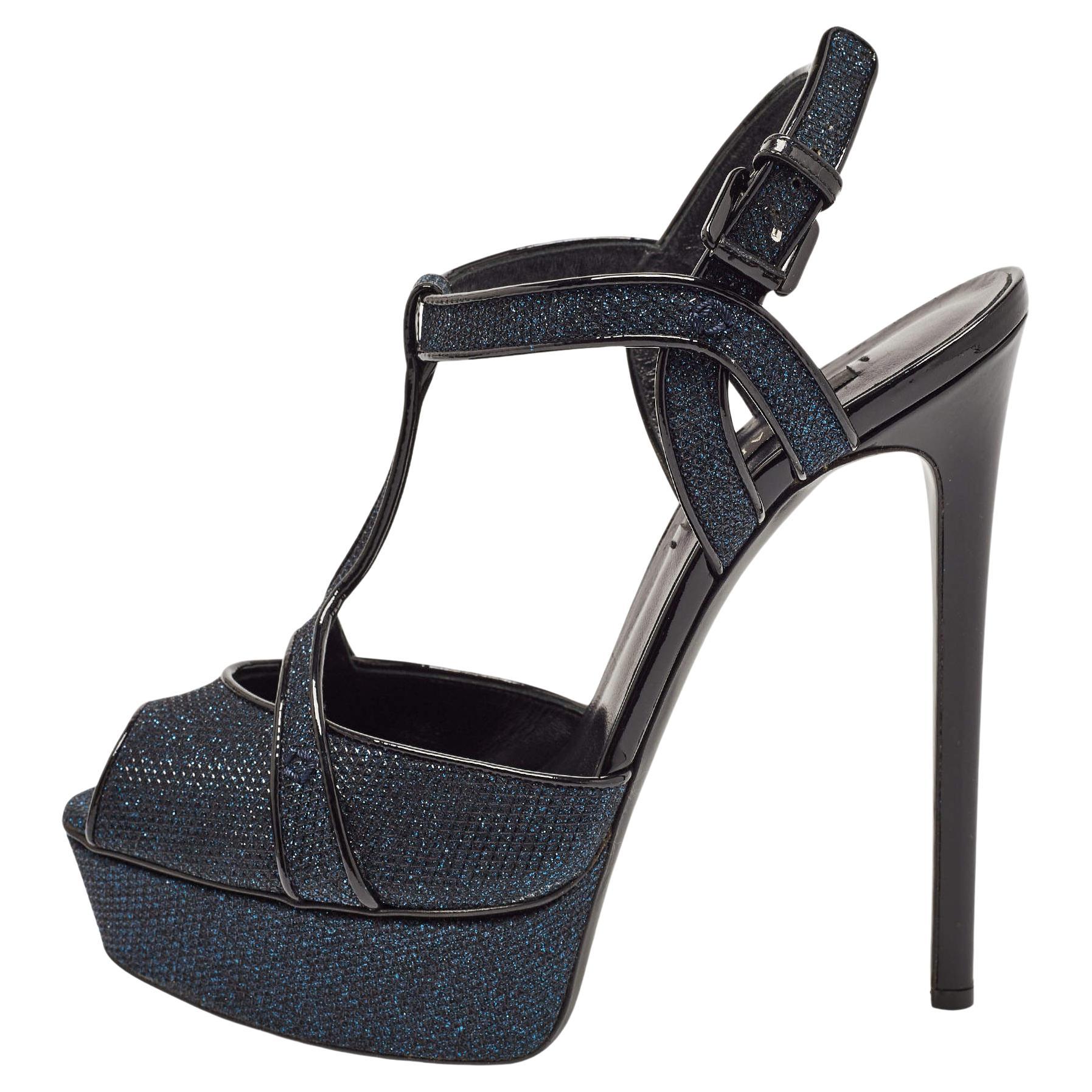Casadei Navy Blue/Black Glitter and Patent Leather Platform Sandals Size 40 (Sandales à plateforme en cuir verni et paillettes) en vente