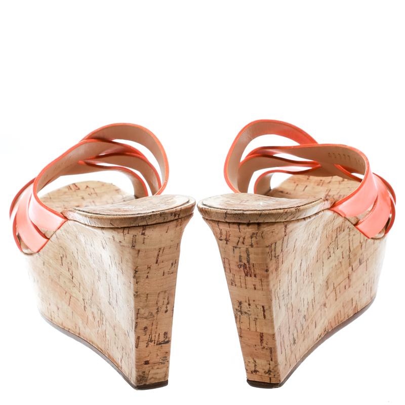 Casadei Orange Patent Leather Cross Strap Cork Wedge Platform Sandals Size 41 In Good Condition In Dubai, Al Qouz 2