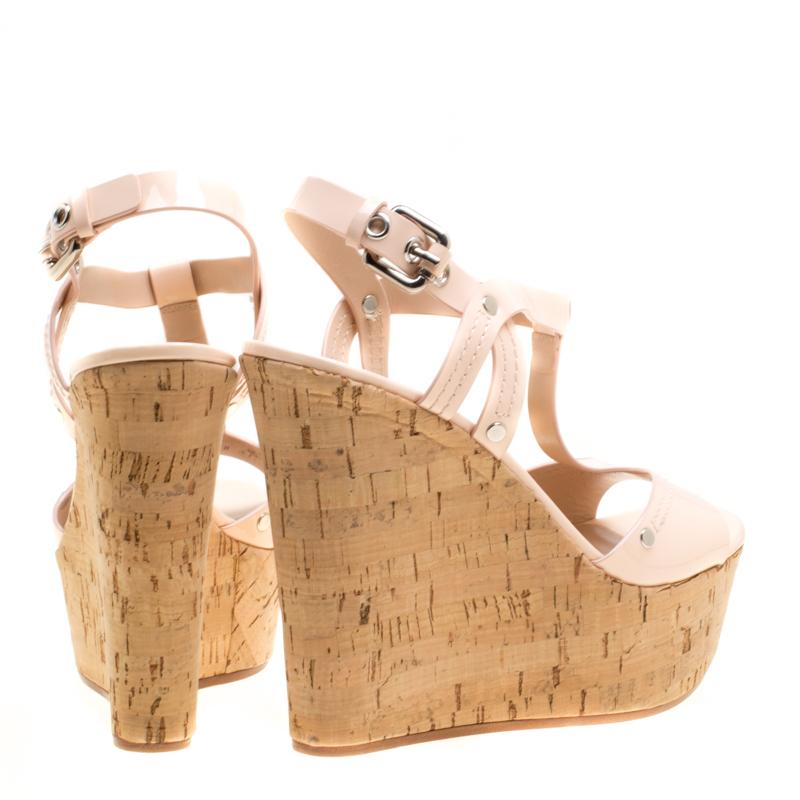 Casadei Pale Pink Patent Leather Cork Wedge T Strap Sandals Size 41 Damen