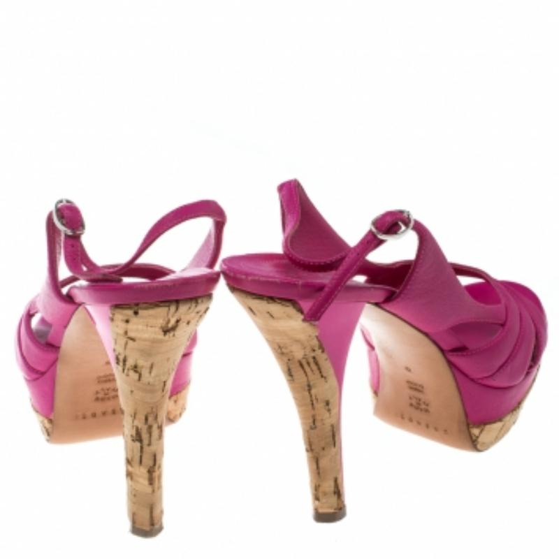 Casadei Rosa Leder Slingback Plateausandalen mit Slingback Größe 39 (Pink) im Angebot
