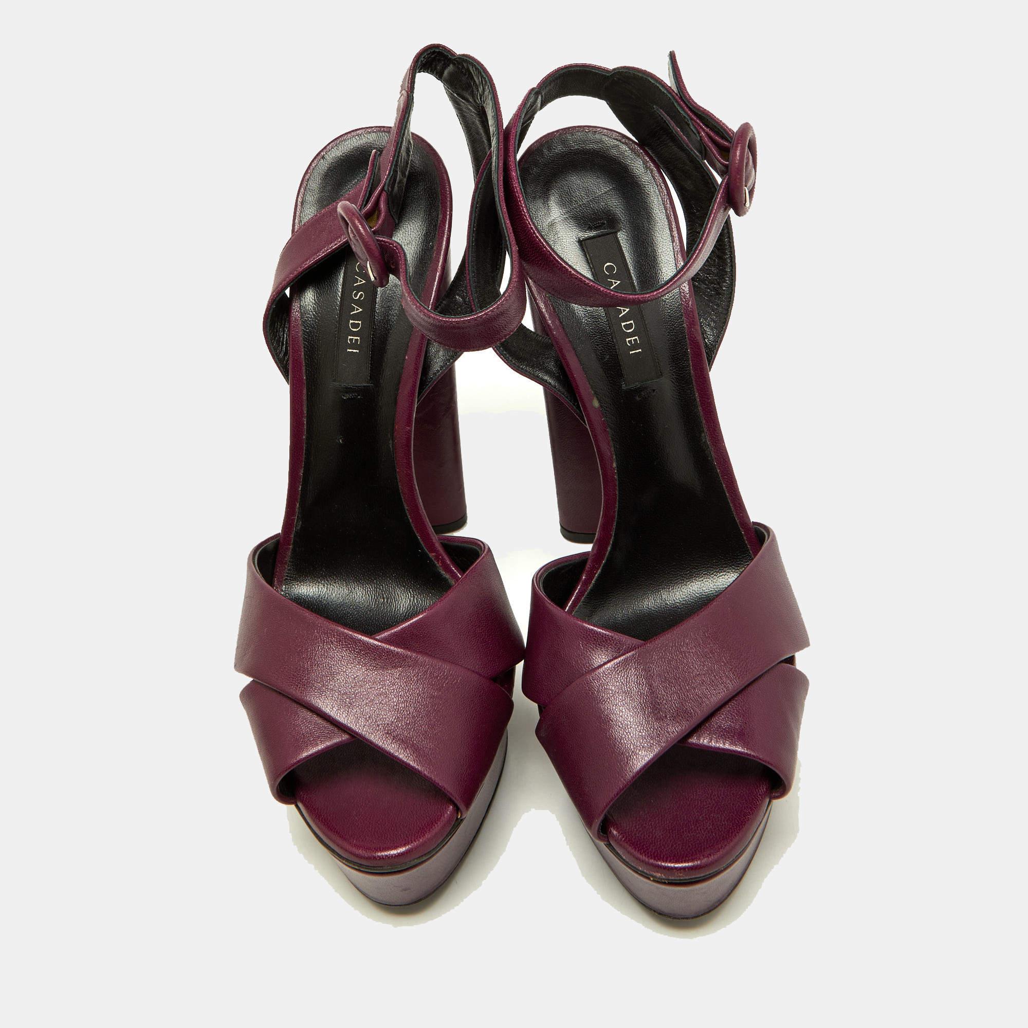 Casadei Purple Leather Platform Ankle Strap  Block Heel Sandals Size 39 In Good Condition In Dubai, Al Qouz 2