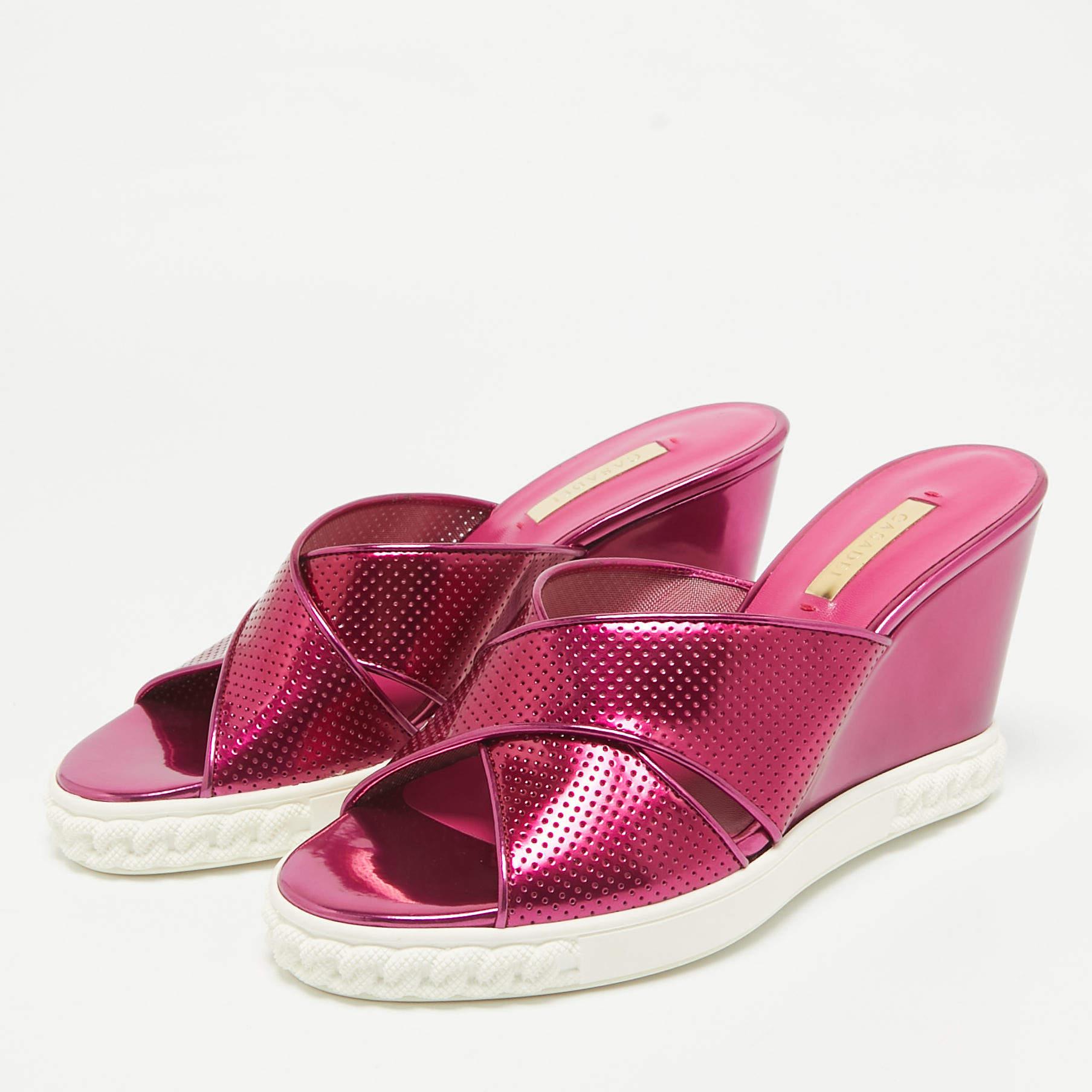 Whether youre into high style comfort or both these lovely wedges will never disappoint. They feature a chic silhouette and an eye pleasing hue. Make this pair yours today