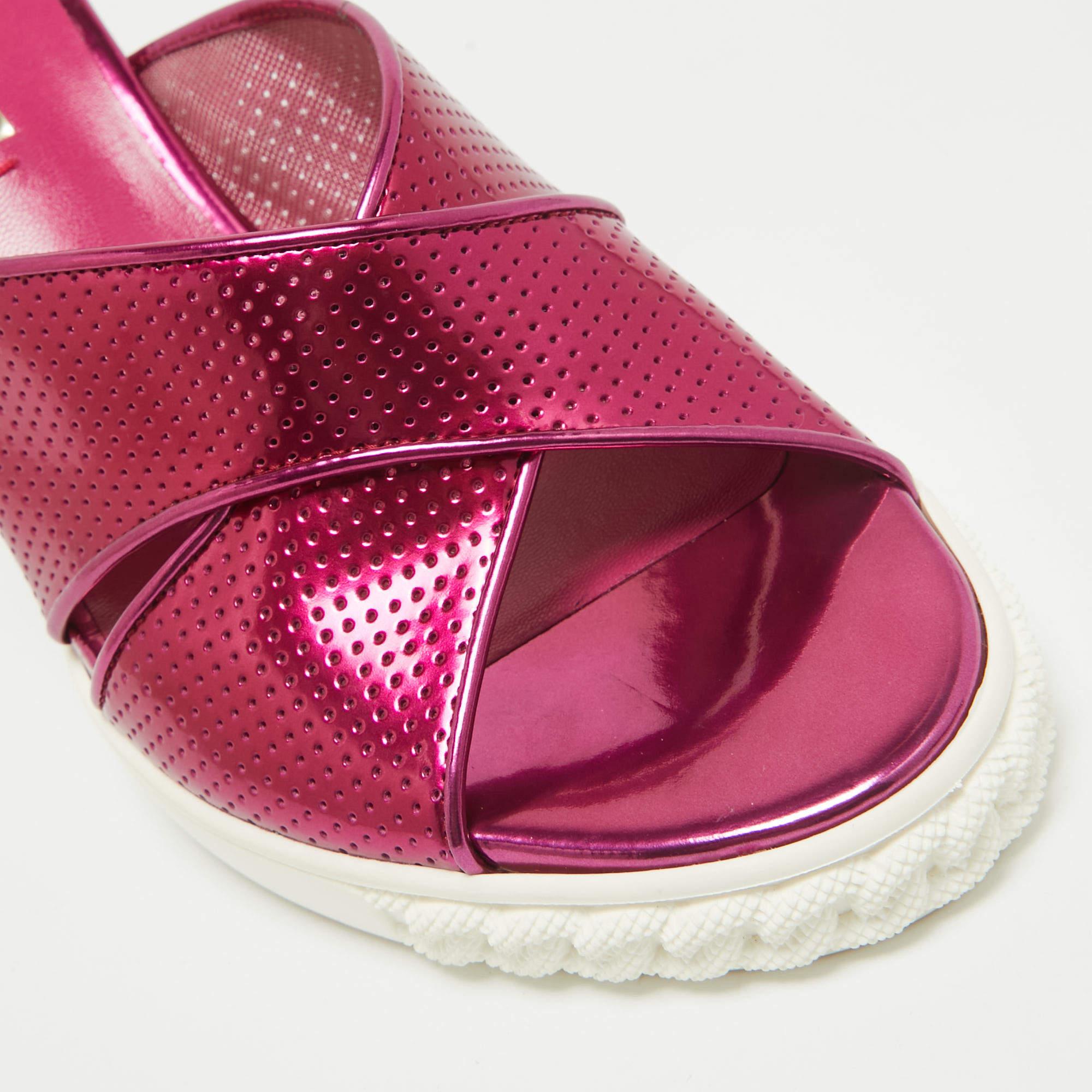 Casadei Purple Patent Leather Wedge Sandals Size 39 For Sale 4