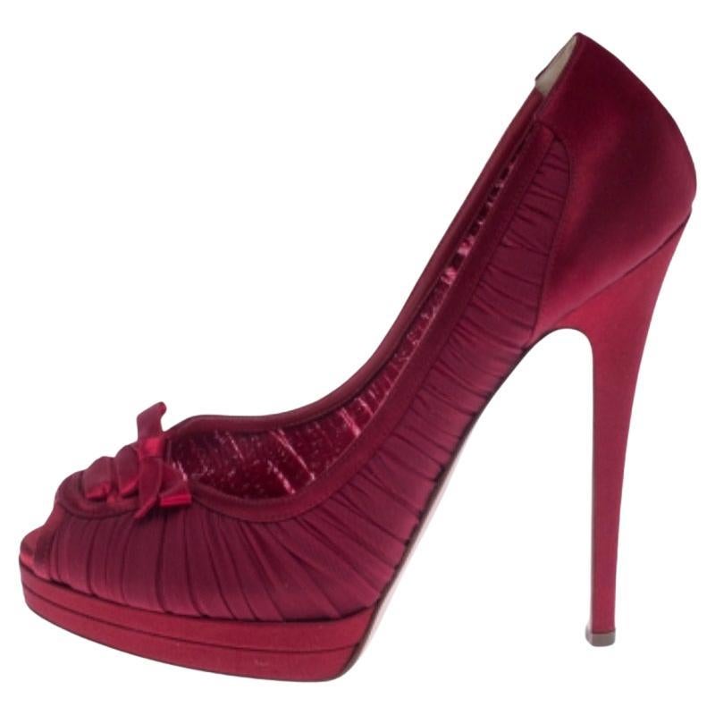 Casadei - Décolleté con fiocco in raso rosso - misura 38,5 in vendita