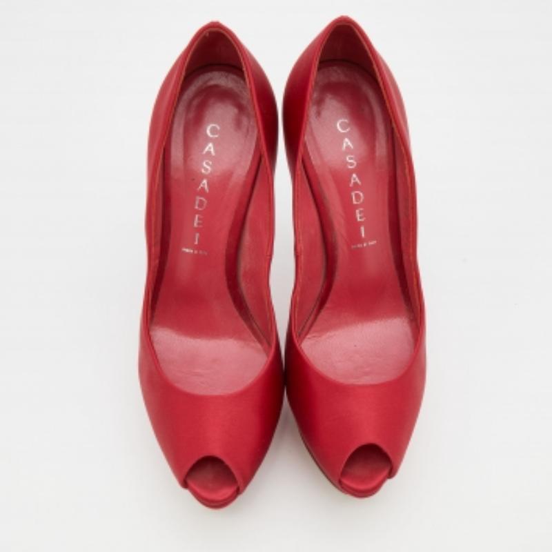 Casadei Red Satin Peep Toe Platform Pumps Size 37.5 In Good Condition For Sale In Dubai, Al Qouz 2
