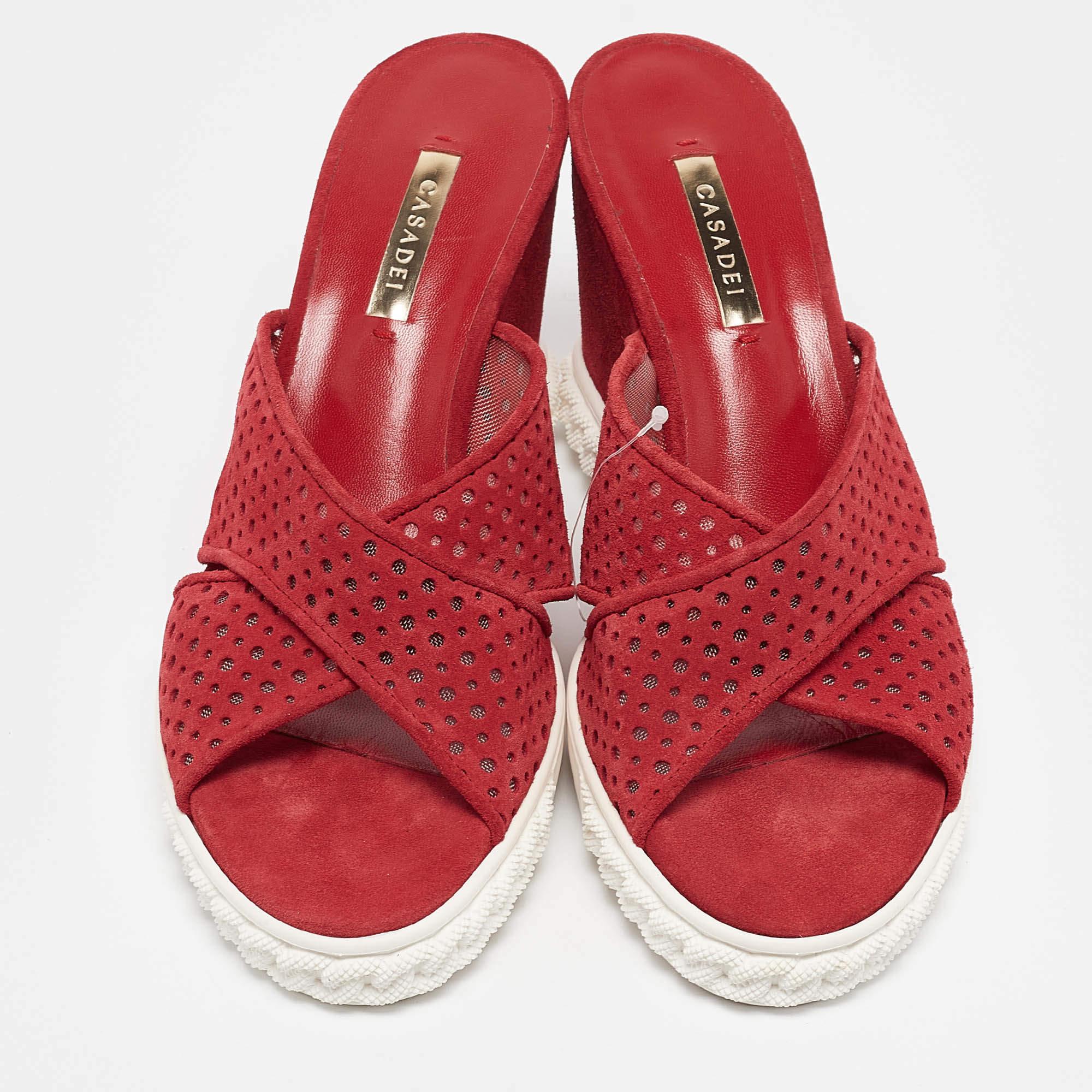 Casadei Sandalias de cuña de ante rojo talla 39 Rojo en venta