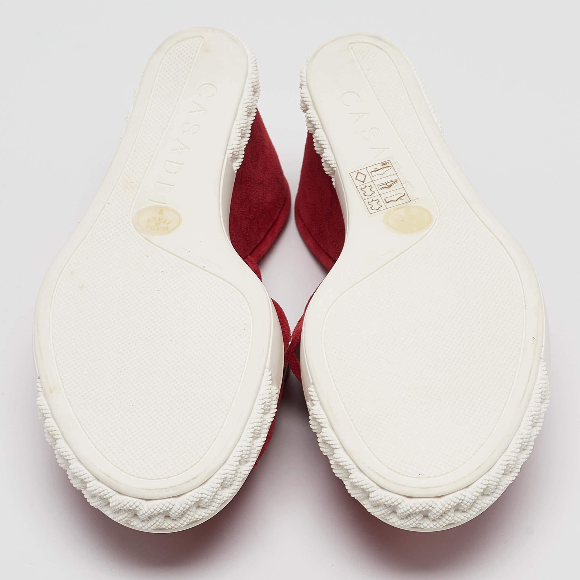 Casadei Sandalias de cuña de ante rojo talla 39 en venta 1