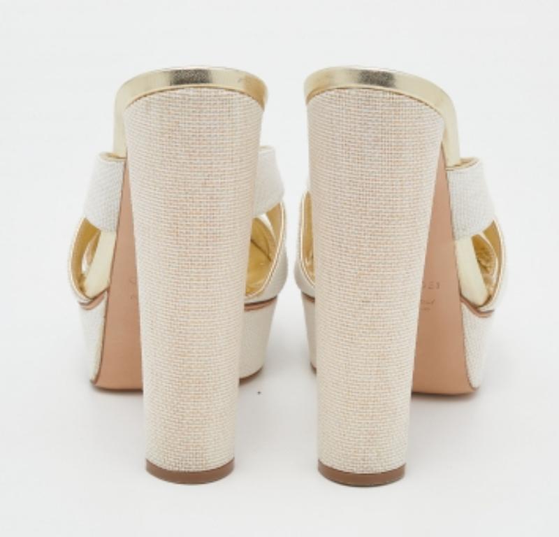 Casadei Sandales à plateforme tissées en paille et cuir blanc/or, taille 39 en vente 1