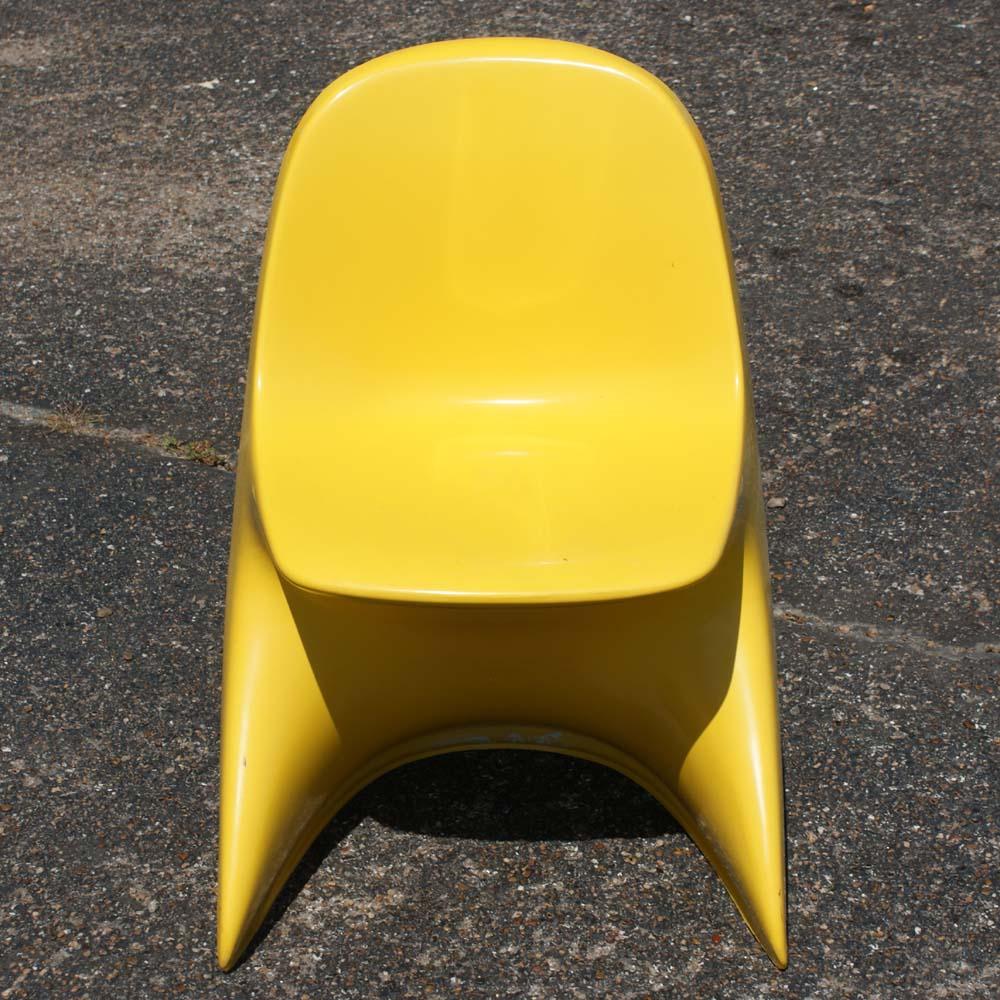 Mid-Century Modern Chaise empilable pour enfants Casalino d'Alexander Begge, couleur jaune en vente