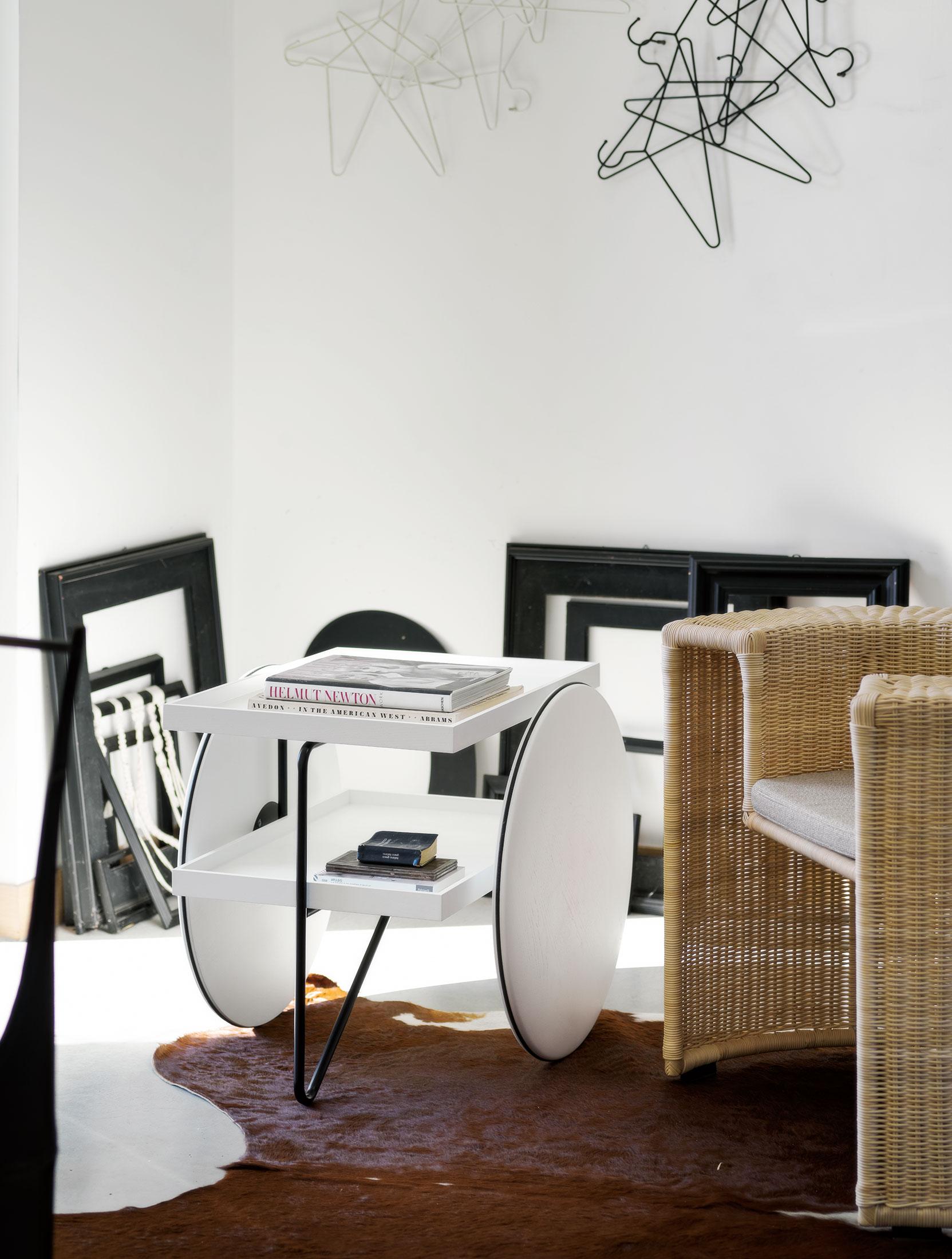 Table d'appoint Casamania CHARIOT en noir par GamFratesi en vente 6