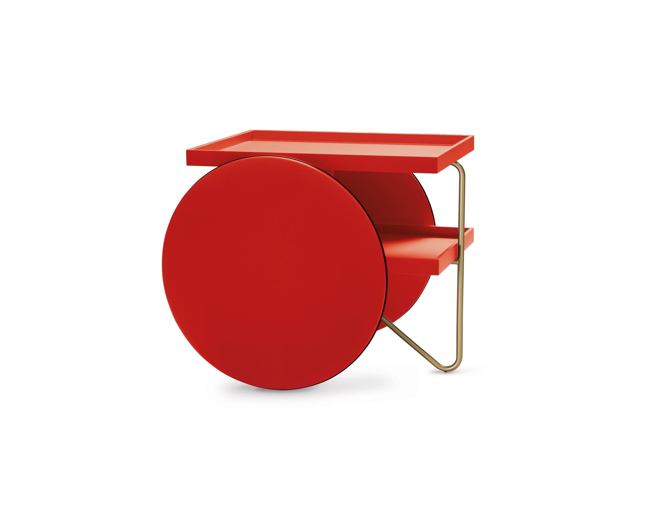 Chariot is a mobile table consisting of three simple elements joined together: wheels, trays and structure. The wheels, which in common carts are usually small, are brought to the extreme size, becoming the iconic element of the project. The rubber
