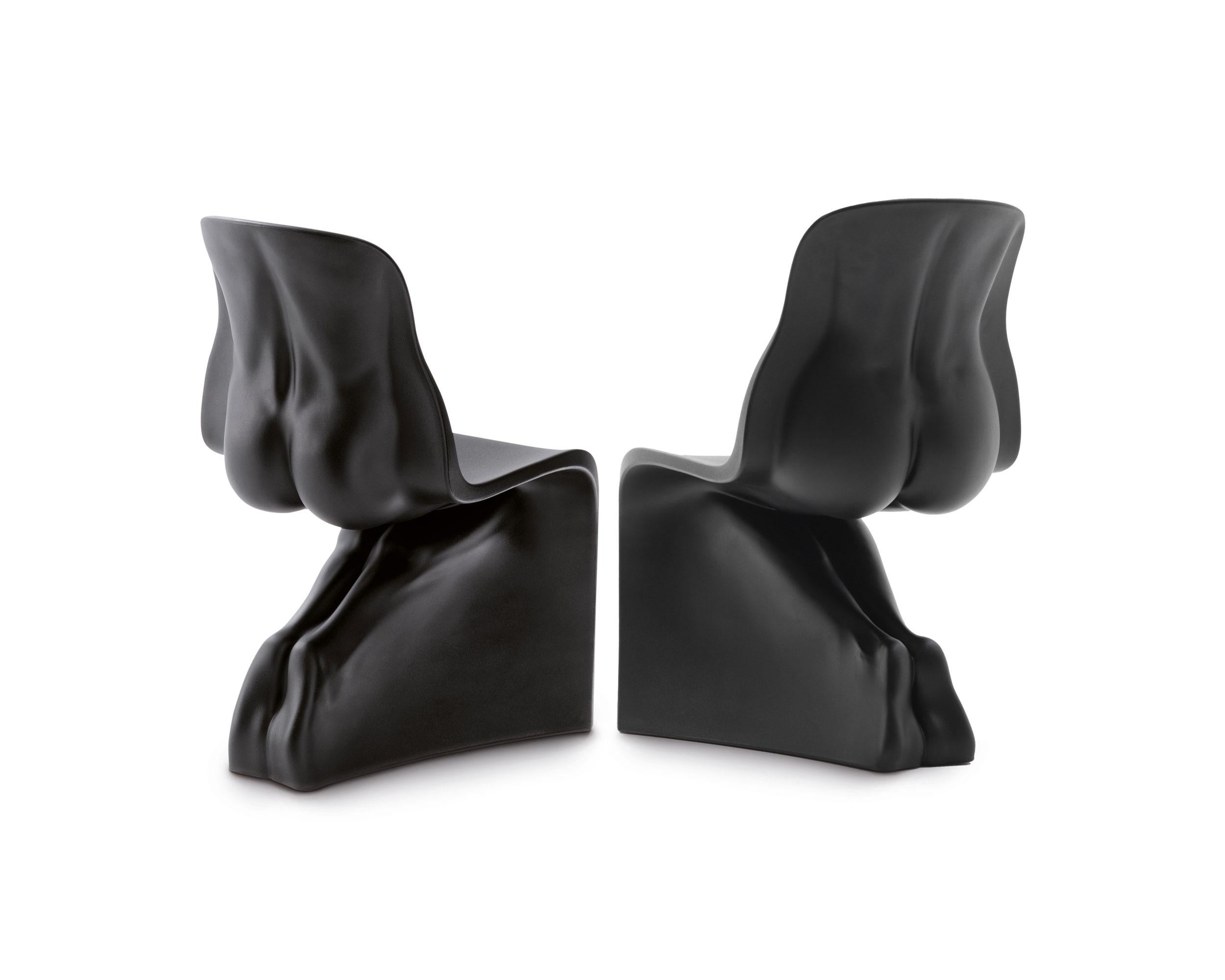Casamania HIM&HER, Set aus zwei matten Stühlen in Weiß von Fabio Novembre (21. Jahrhundert und zeitgenössisch) im Angebot