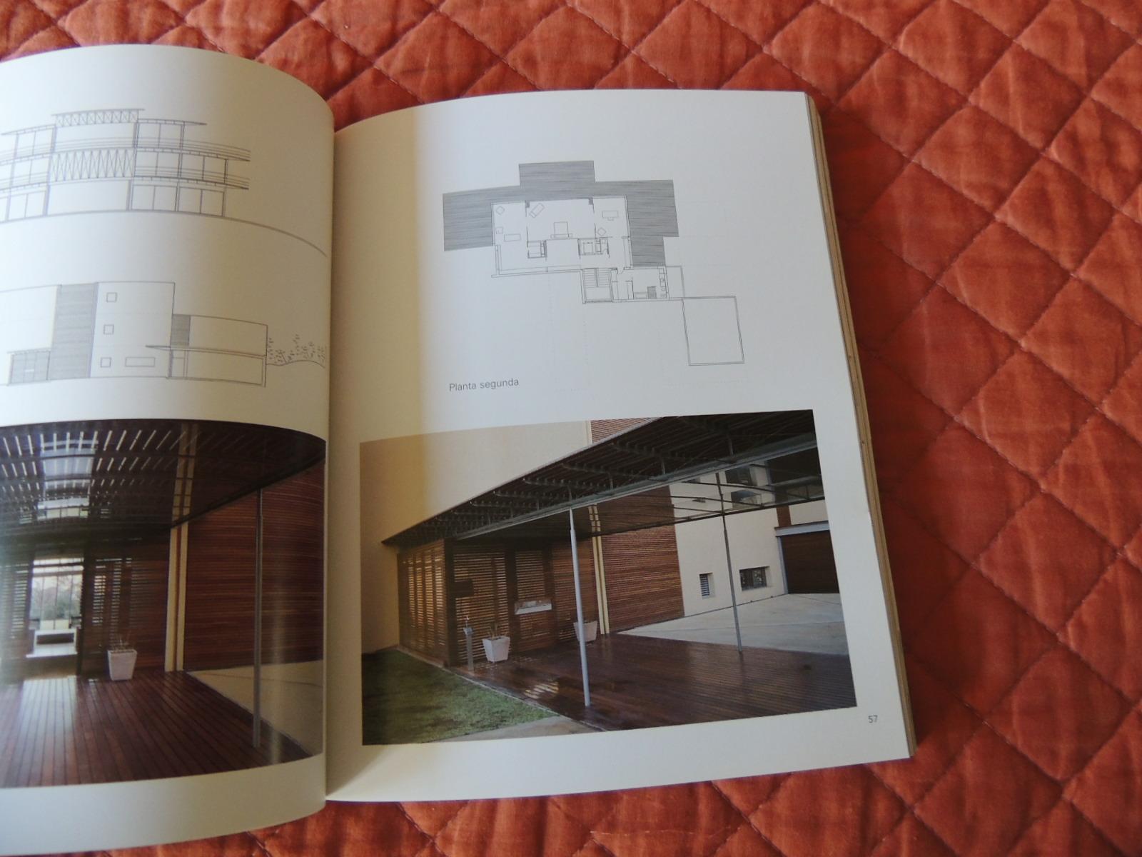 Casas Nuevo Diseño de Interiores Softcover Decorating Book in Spanish In Good Condition In Oakland Park, FL