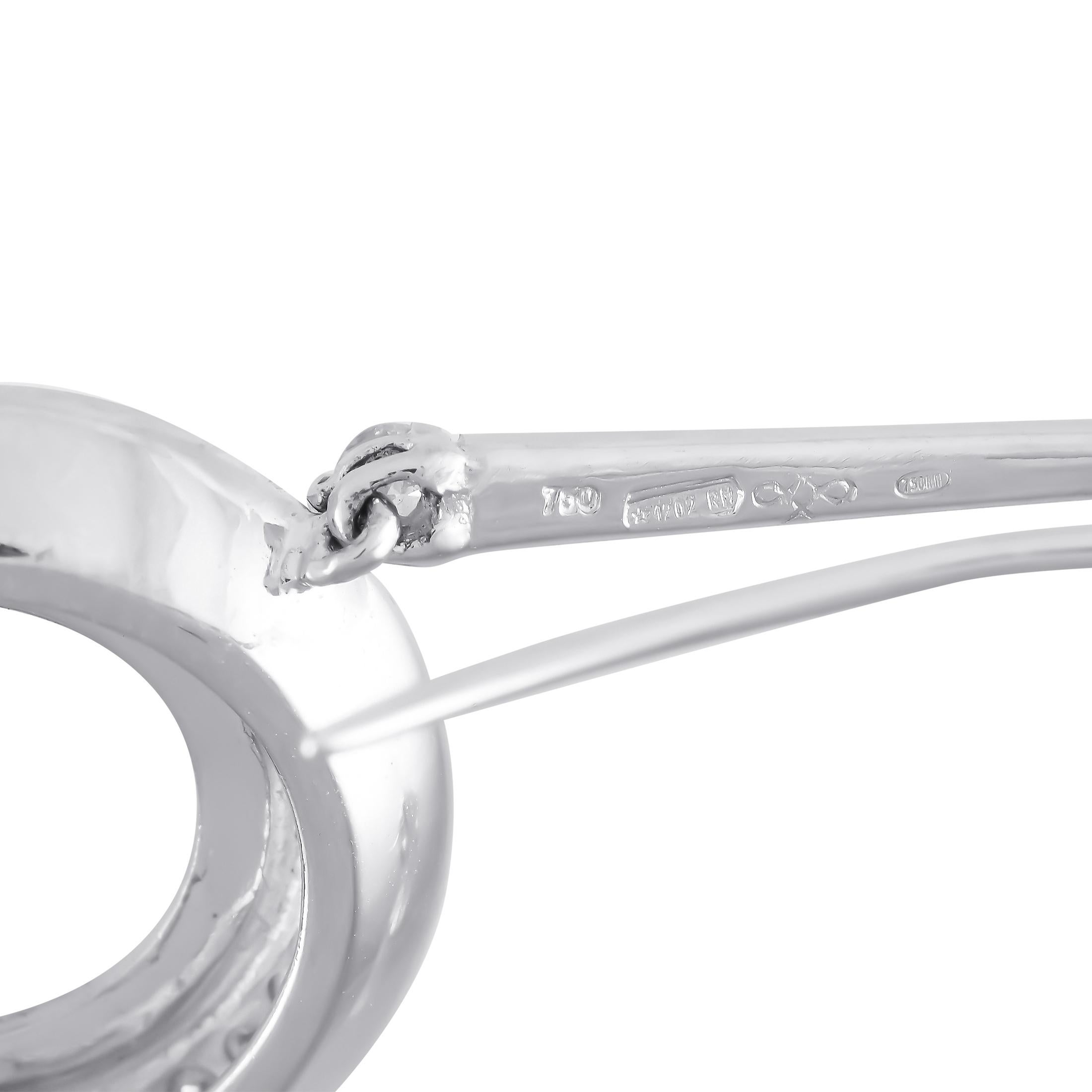 Taille ronde Casato, boucles d'oreilles pendantes en or blanc 18 carats, diamants 0,65 carat et calcédoine en vente