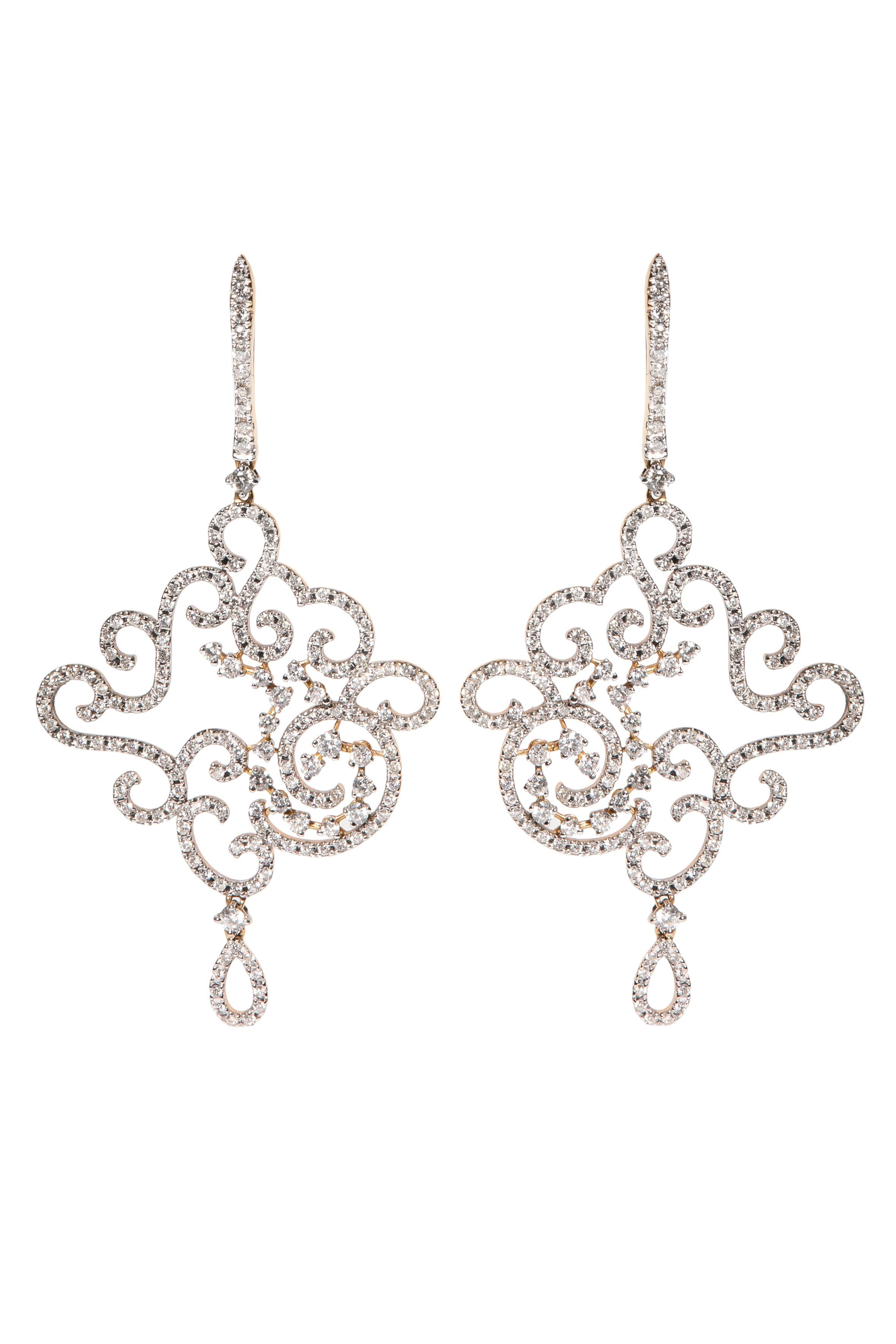 Artistic ingenuity and exceptional craftsmanship. These earrings celebrate special lifetime events, milestones and memorable moments. Crafted in 18 karat rose gold with a total of 134 brilliant cut diamonds a total of 4.14ct in a Top Wesselton