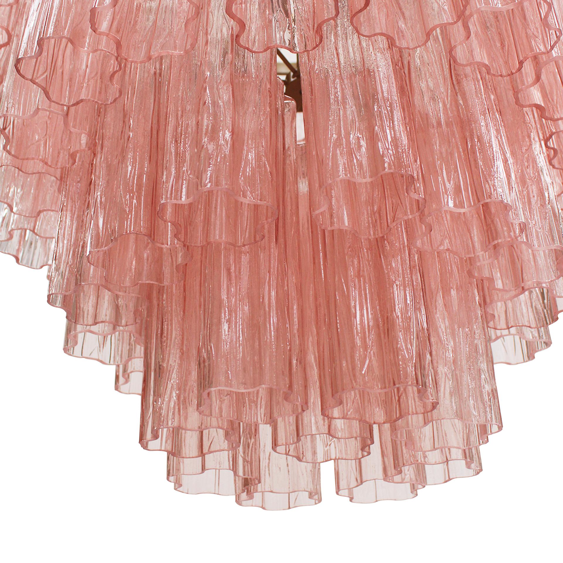 Neoclassical Cascada Suspension Lamp Handcrafted Pink Murano Glass and Brass, Italy For Sale