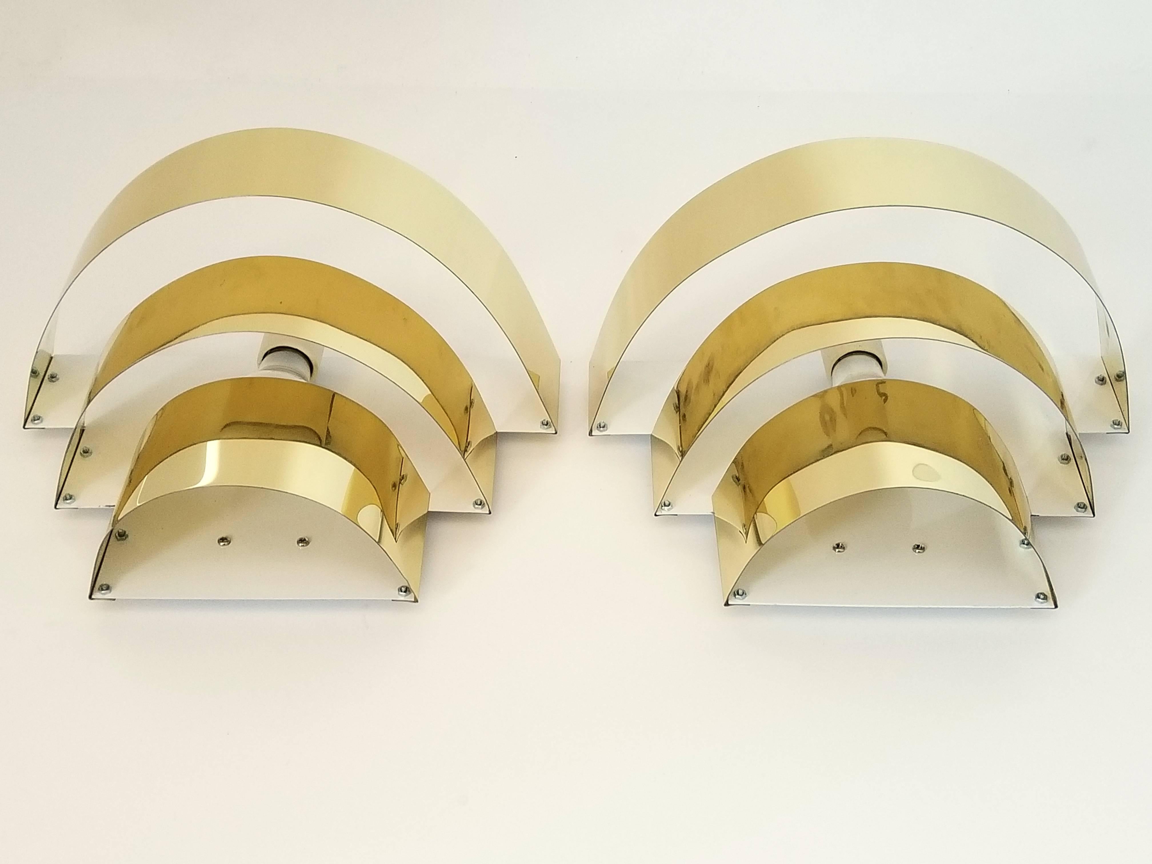 Cascade Brass Plated Wall Sconces 1990s , USA In Excellent Condition In St- Leonard, Quebec