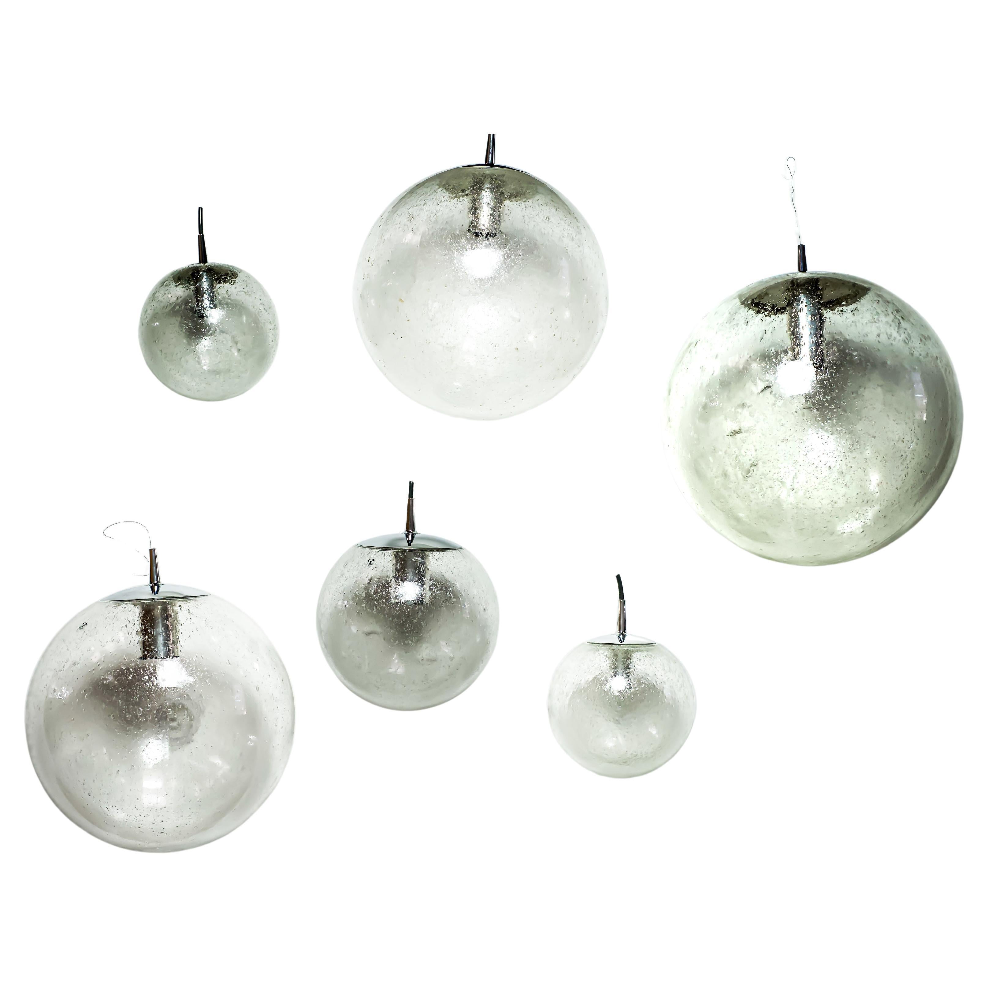 Cascade Chandelier BubbleGlass glass balls Kalmar/Putzler, 1960, Vienna, Austria