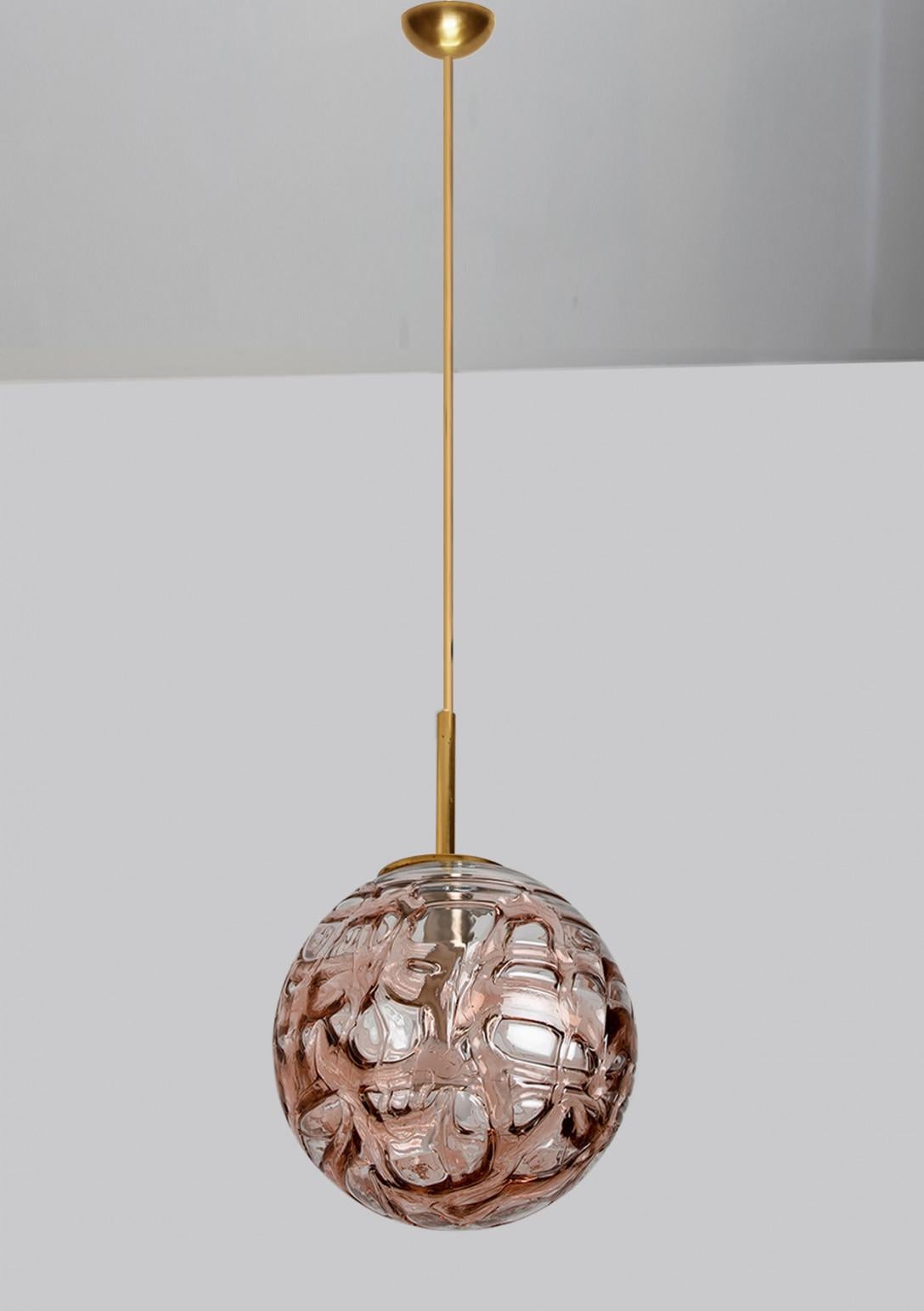 Autre Luminaire en cascade avec huit globes en verre de Murano, années 1960 en vente