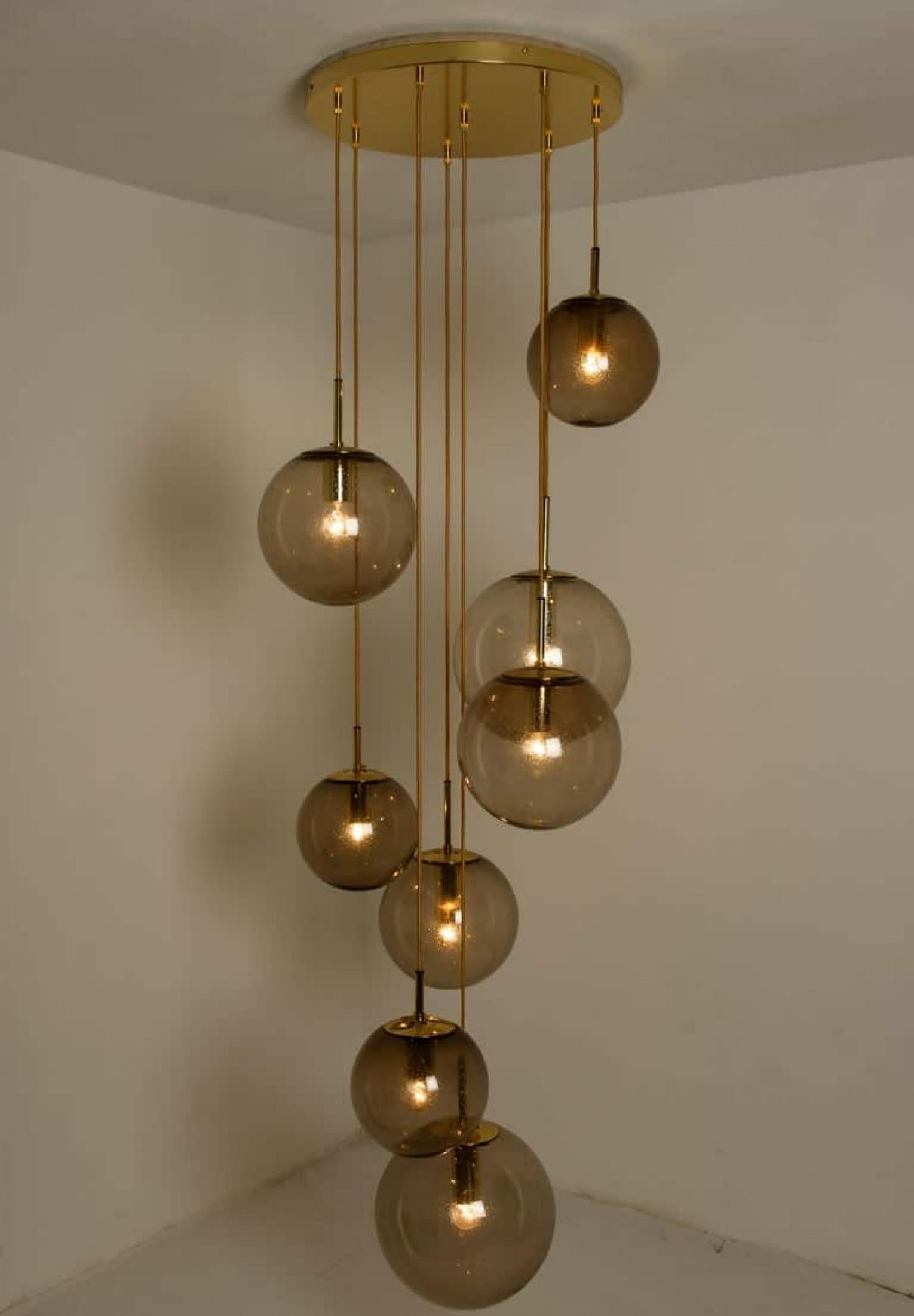 Cascade Fixture with Eight Smoked Hand Blown Globes by Glashütte, 1970s (Sonstiges) im Angebot