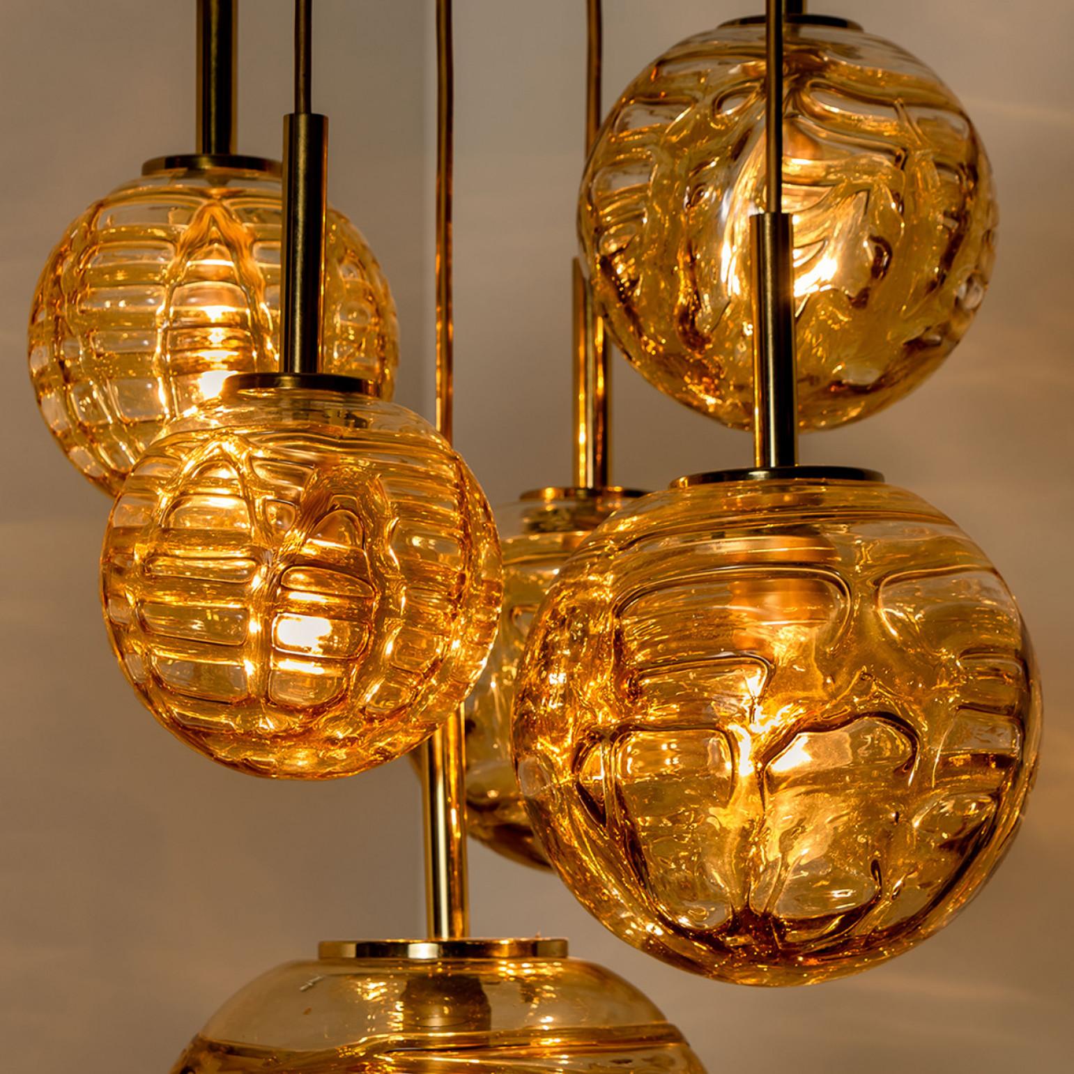 Luminaire en cascade avec six globes en verre de Murano jaune, années 1960 en vente 4