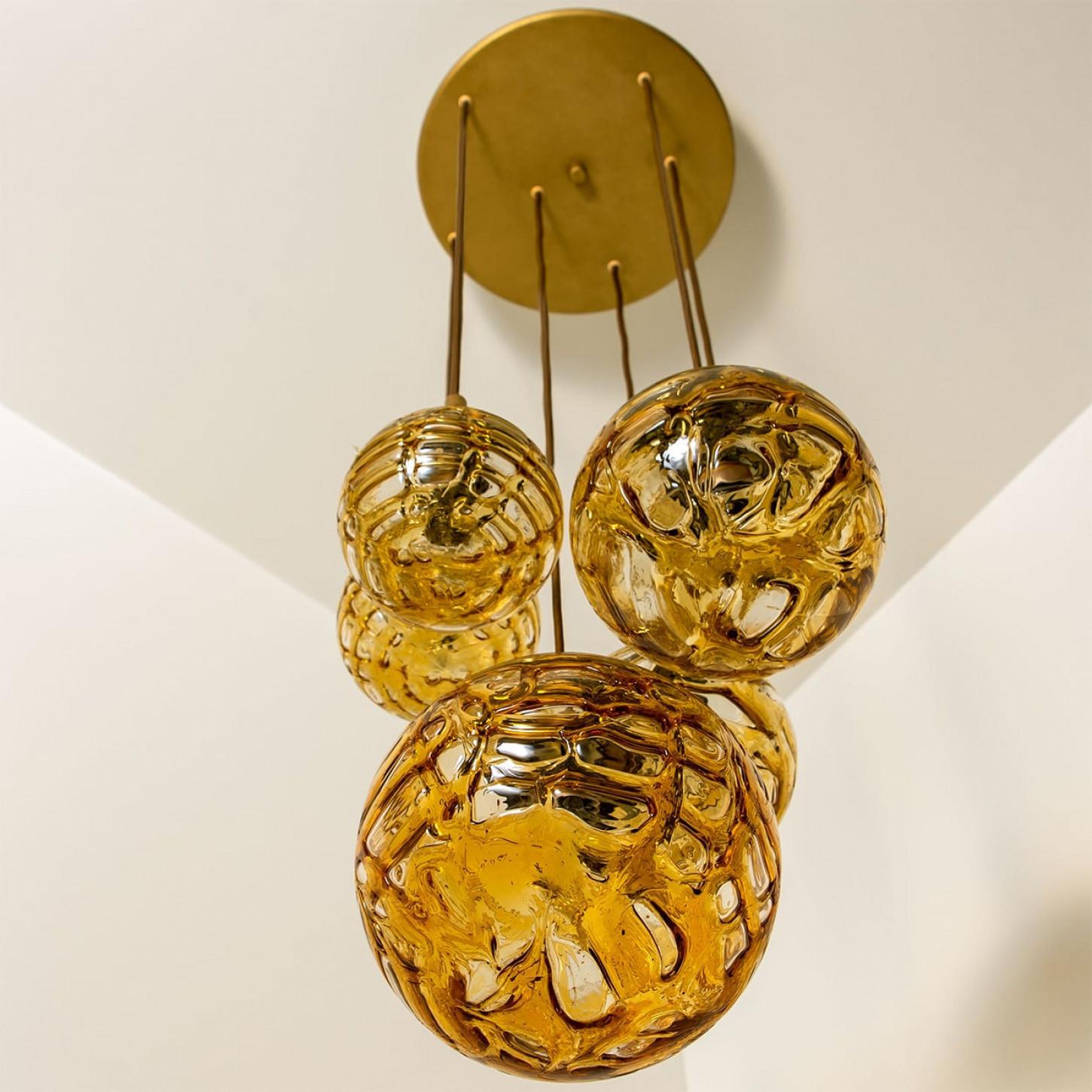 Tedesco Apparecchio a cascata con sei globi di vetro di Murano giallo, anni '60 in vendita