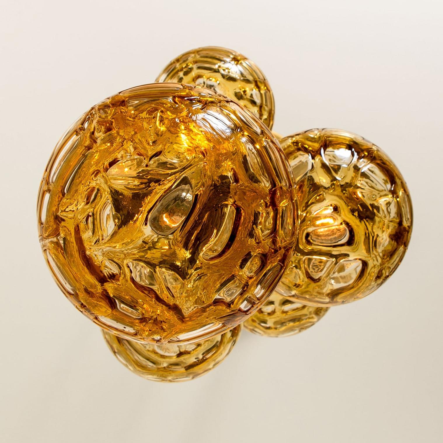 Cascade-Leuchte mit sechs gelben Muranoglaskugeln, 1960er Jahre (Sonstiges) im Angebot