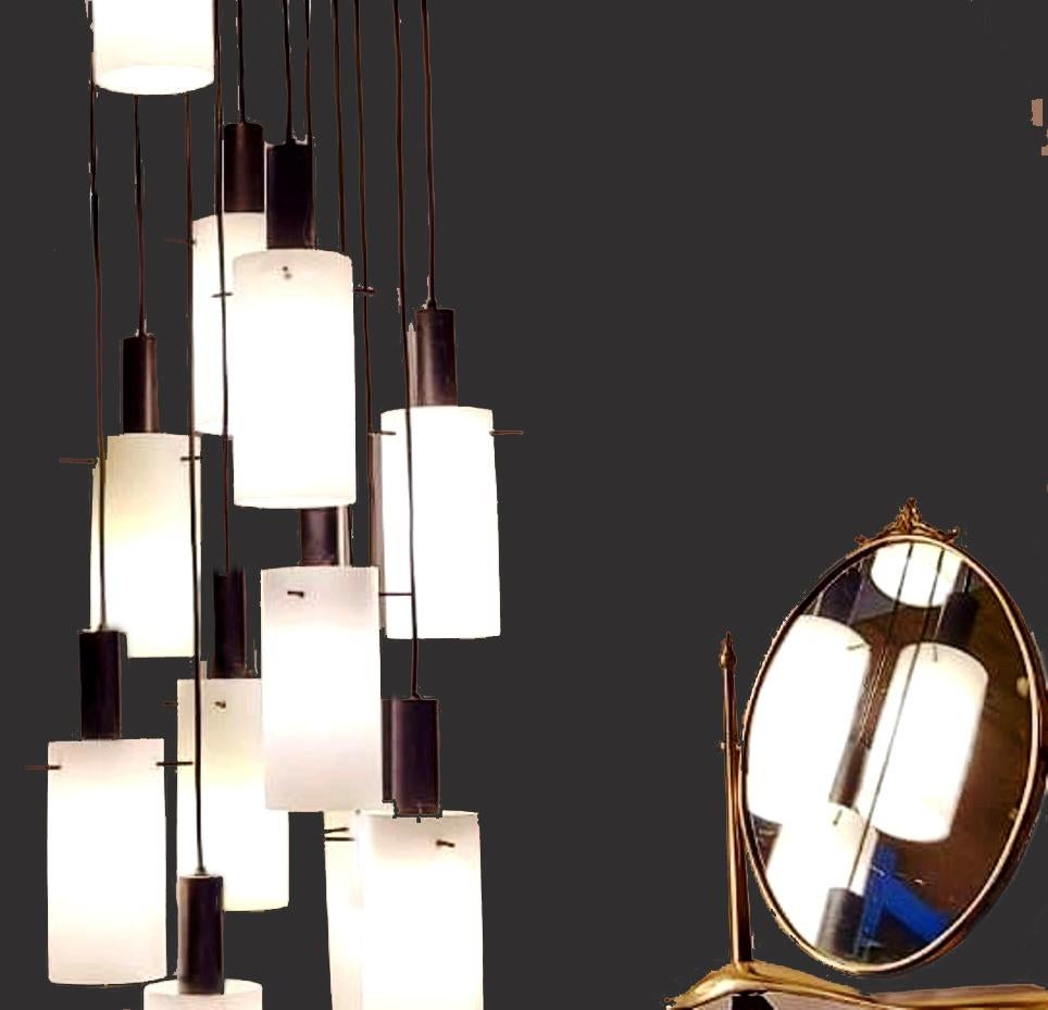 Lampadario a cascata con 12 lampade a sospensione attribuite  a Stilnovo, Italia anni '60 in vendita 3