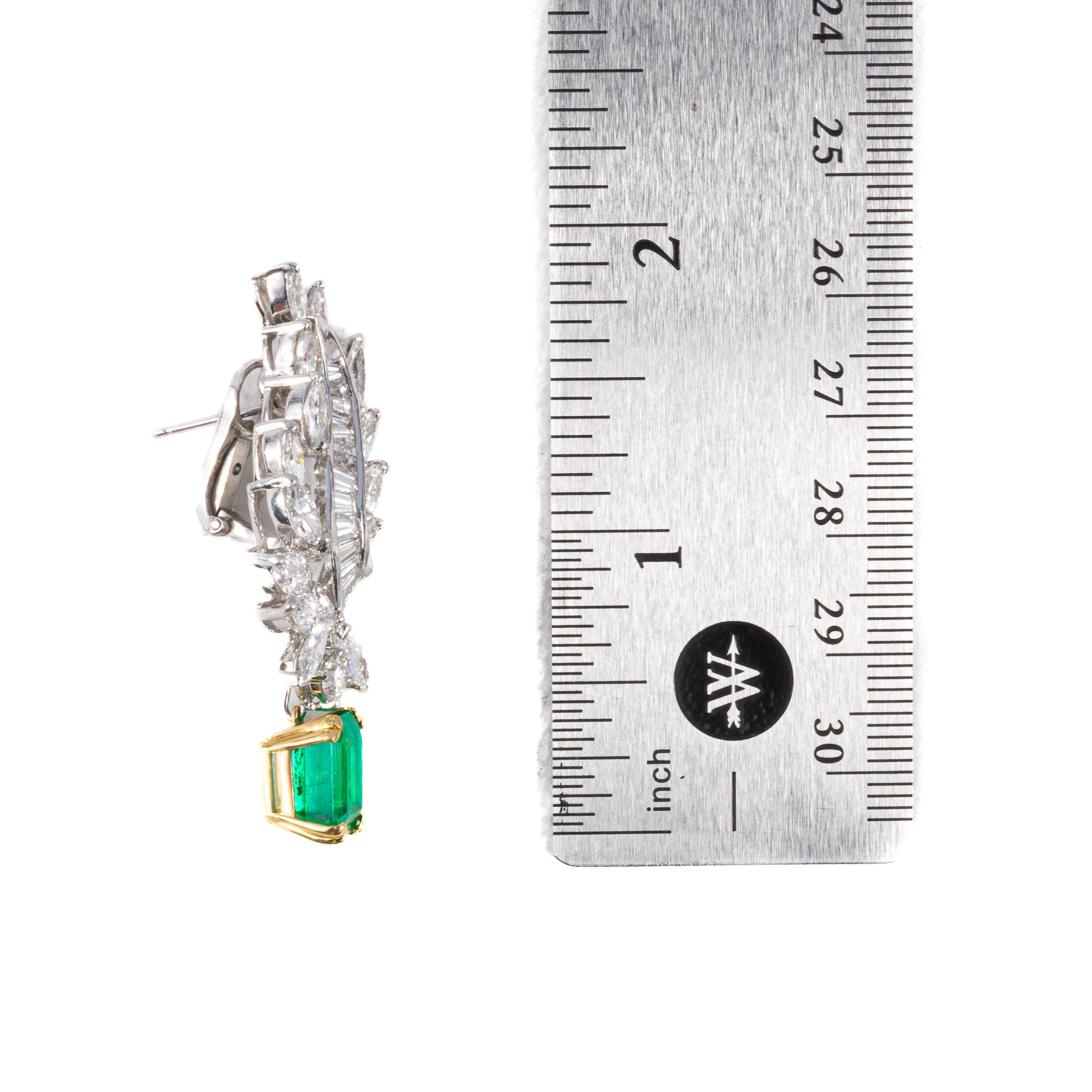 Cascading Diamond and Emerald Drop Earrings In Excellent Condition For Sale In New York, NY