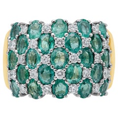 4.50 Carats Oval Cut Green Emerald with Round Diamond Fashion Ring